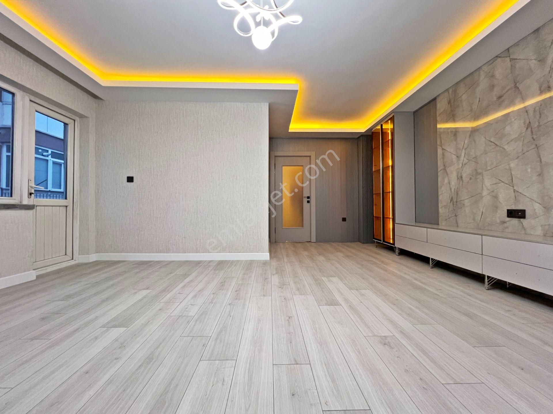 Ayvalı Mah. Etlik Şehir Hastanesi Yakını 1.katta Ön Cephe Süper Lüx Yapılı 3+1 Bağımsız Salon - Görsel 7