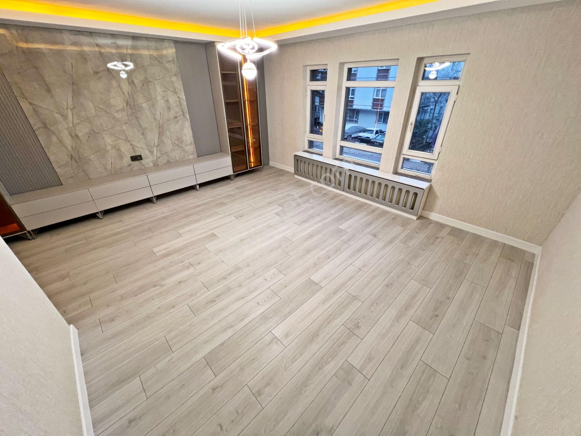 Ayvalı Mah. Etlik Şehir Hastanesi Yakını 1.katta Ön Cephe Süper Lüx Yapılı 3+1 Bağımsız Salon - Görsel 10