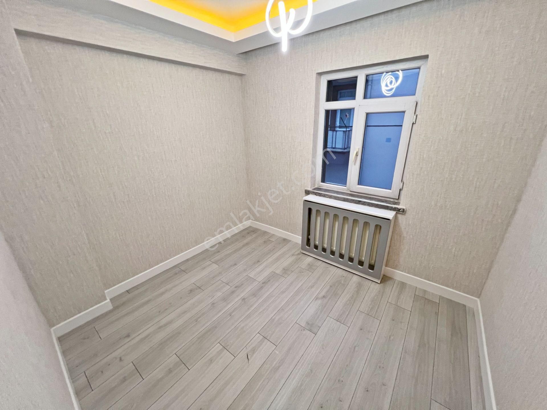 Ayvalı Mah. Etlik Şehir Hastanesi Yakını 1.katta Ön Cephe Süper Lüx Yapılı 3+1 Bağımsız Salon - Görsel 14