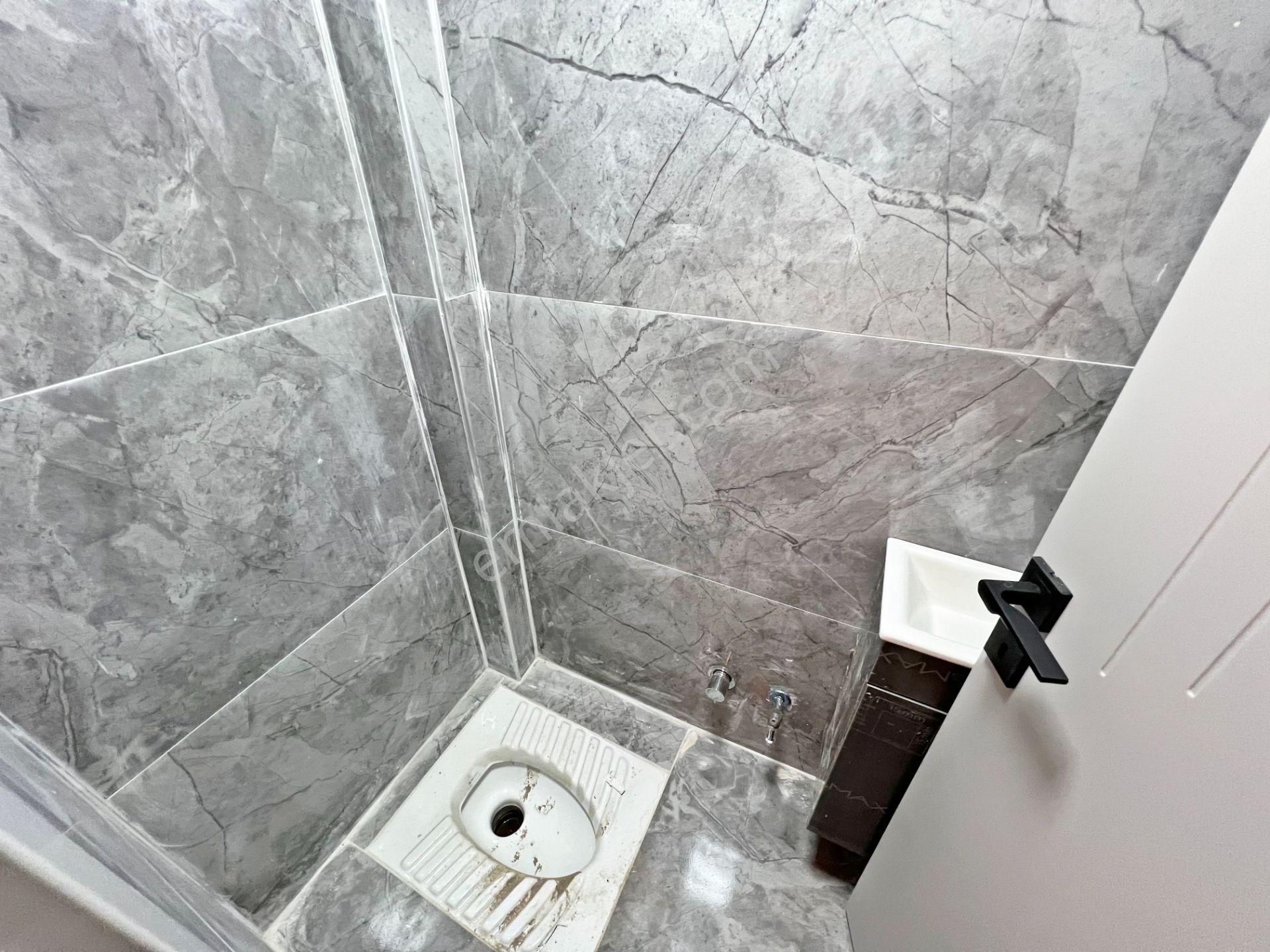 Ayvalı Mah. Etlik Şehir Hastanesi Yakını 1.katta Ön Cephe Süper Lüx Yapılı 3+1 Bağımsız Salon - Görsel 13