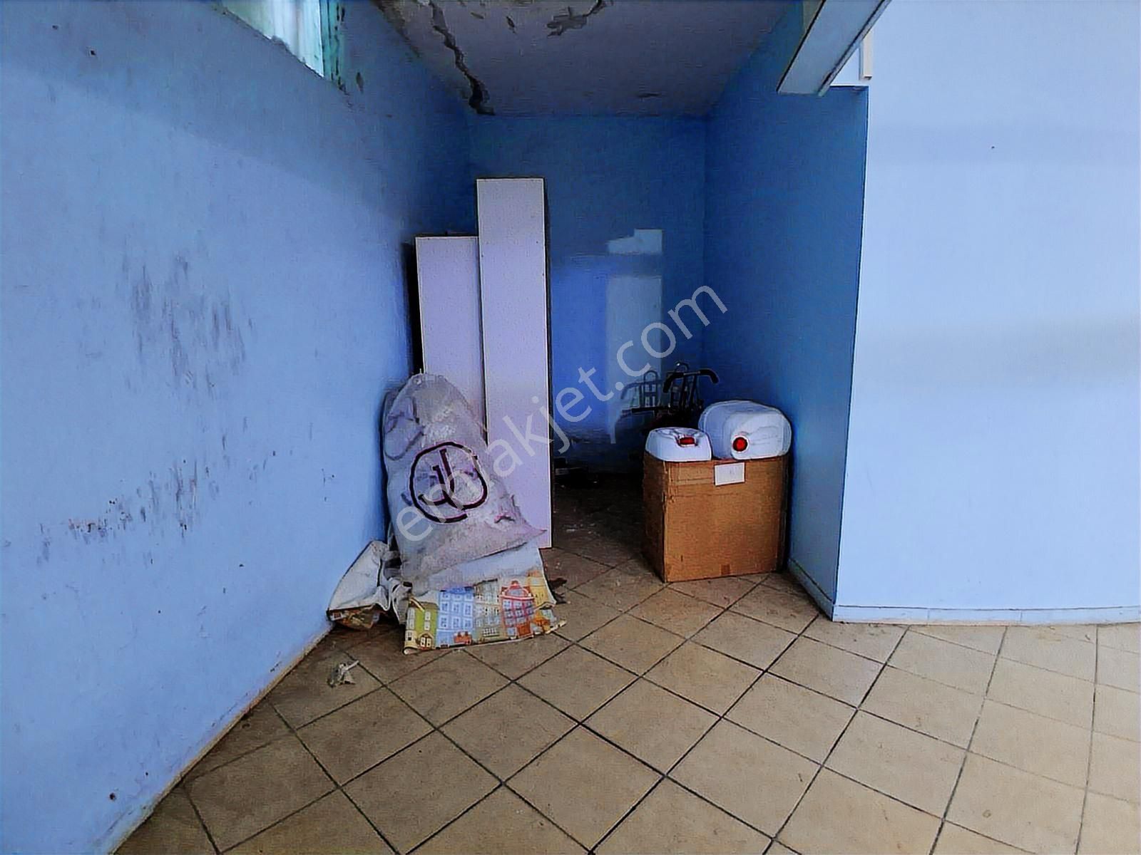 Kanarya'da Pasajda Kiralık Dükkan - İşyeri - Görsel 4