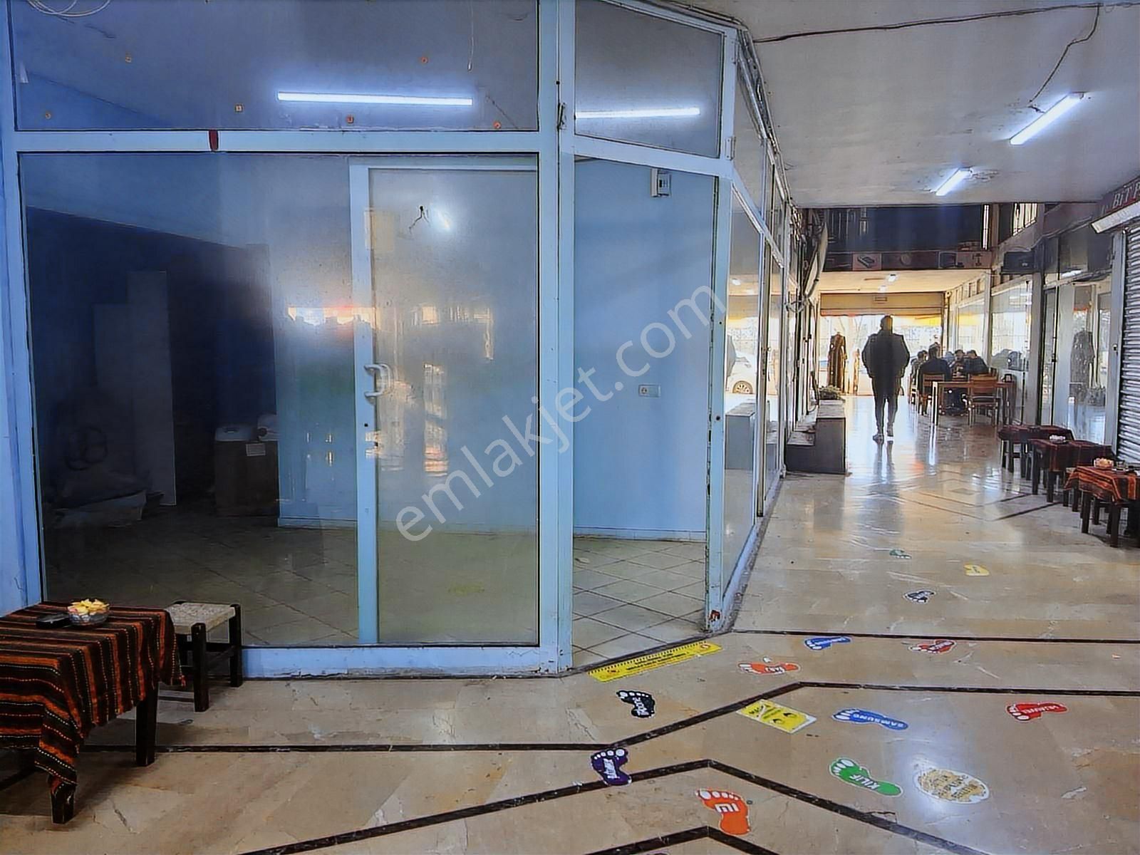 Kanarya'da Pasajda Kiralık Dükkan - İşyeri - Görsel 9