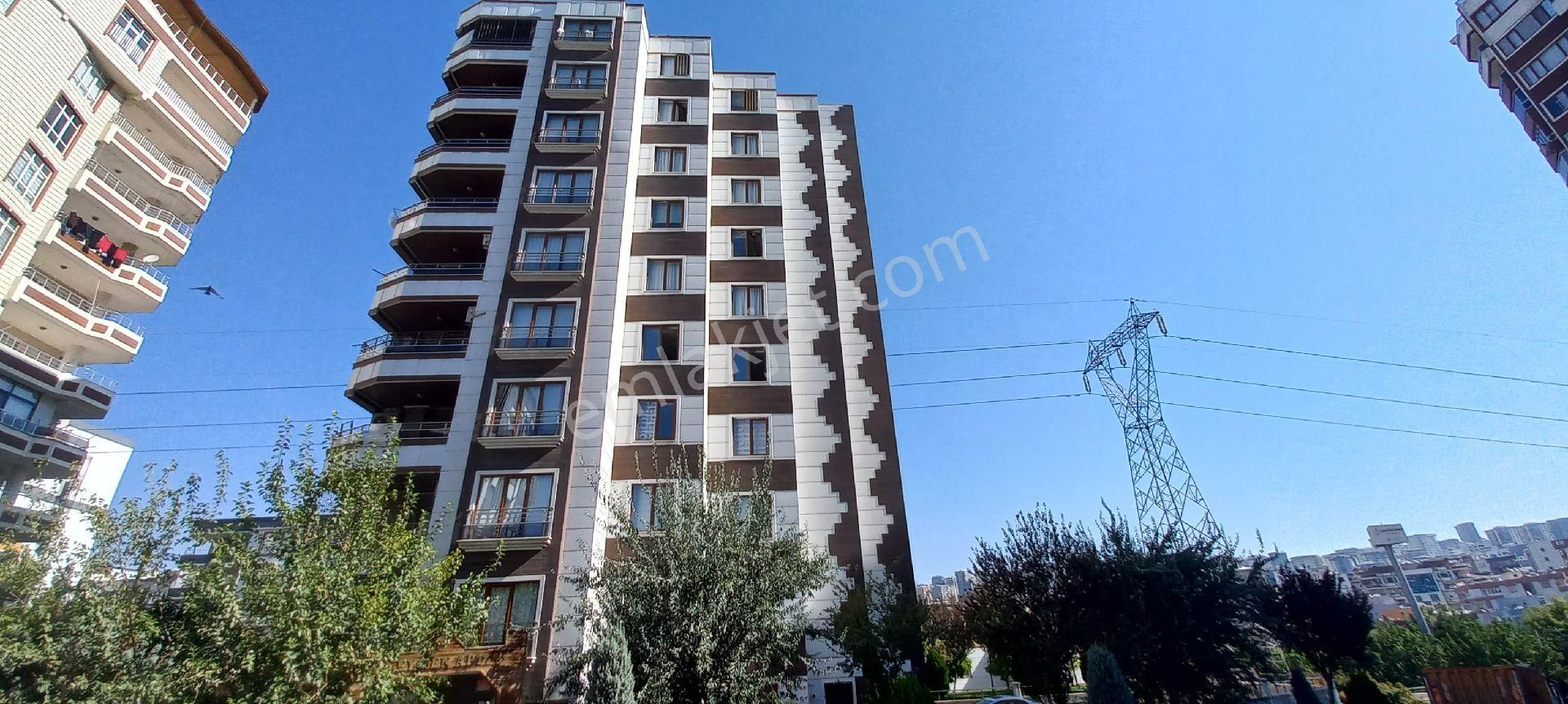 Karaköprü Karşıyaka Çevvik Kuvvet Aşağısında 2+1 Düz Giriş