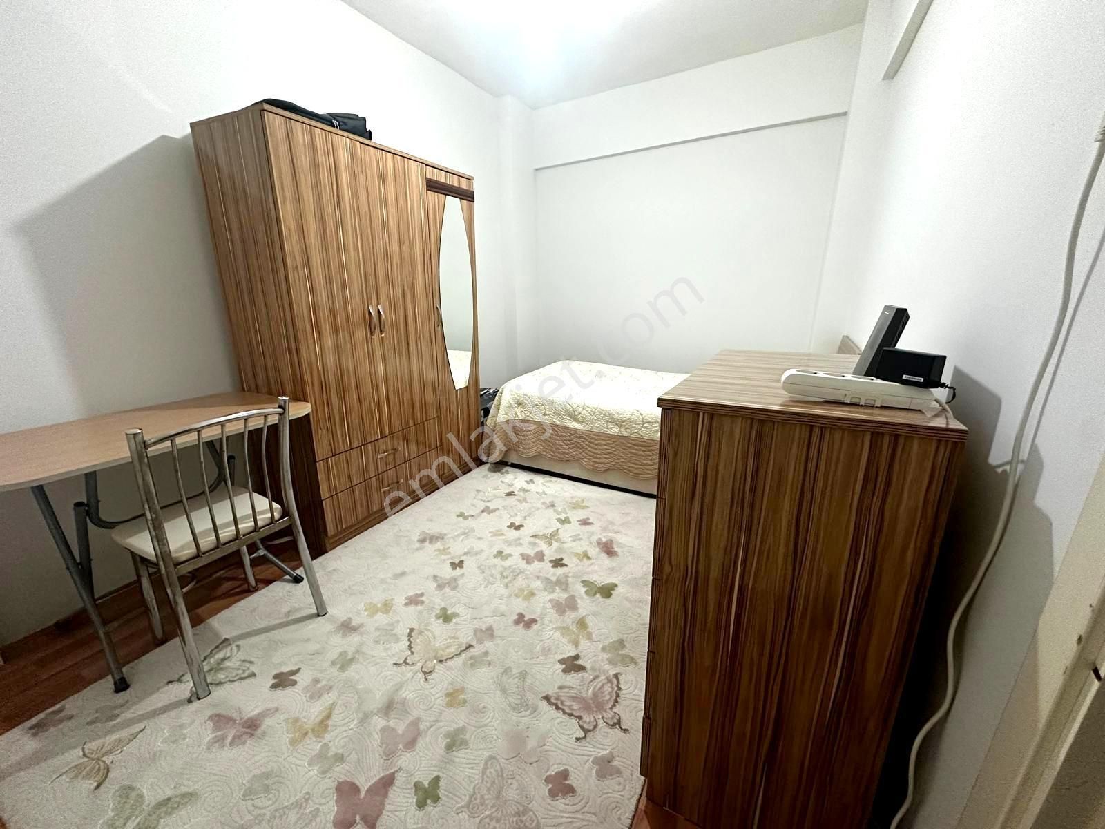 Tutar Dan Çobançeşme De 27 Yıllık 2+1 Hisseli Daire - Görsel 8