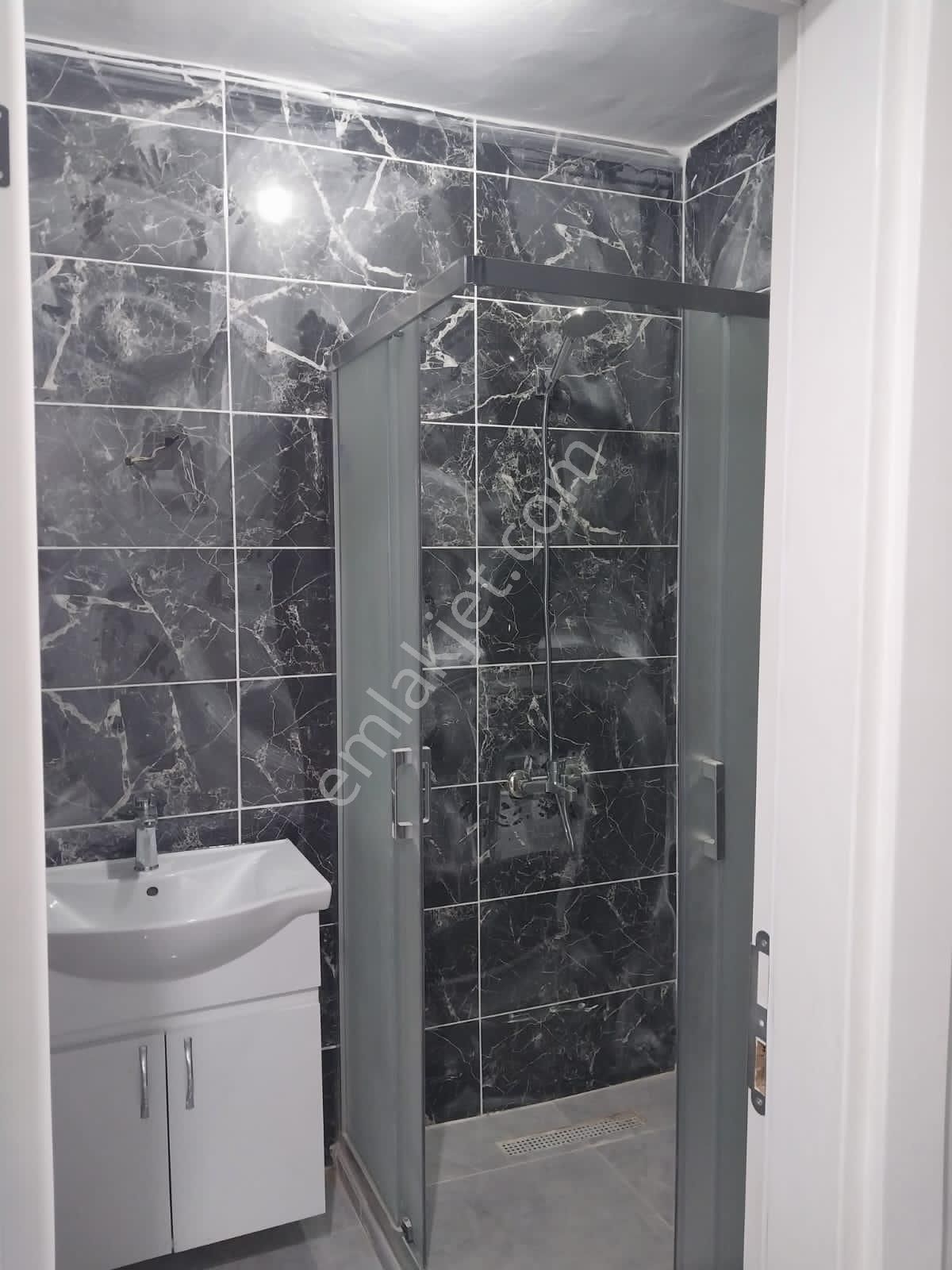 Ankadan İstanbulun Nadide Sultanı Üsküdar Merkezde Kiralık Daire - Görsel 17