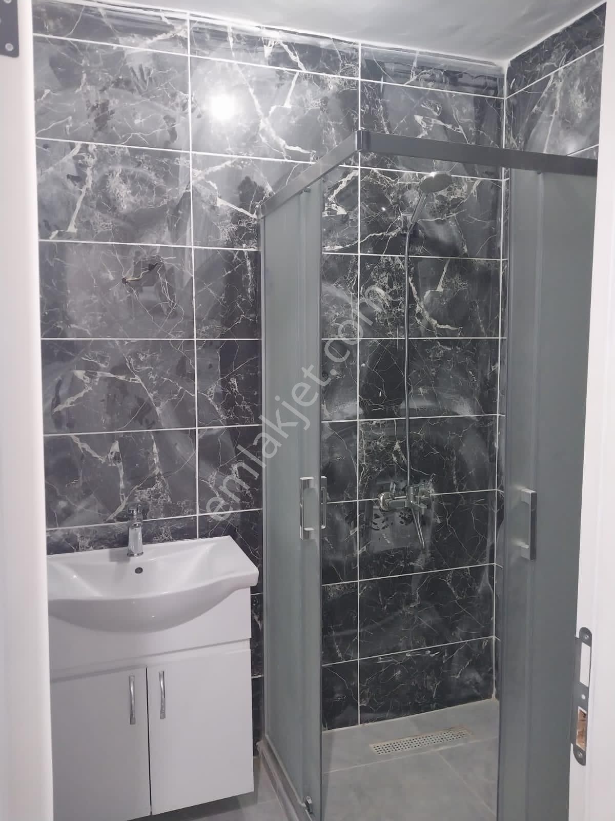 Ankadan İstanbulun Nadide Sultanı Üsküdar Merkezde Kiralık Daire - Görsel 16