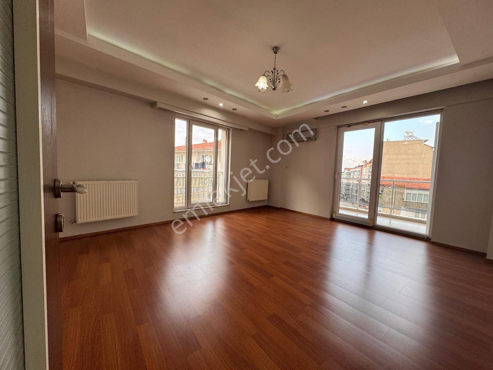 Akkonak Mahallesinde Satılık Daire