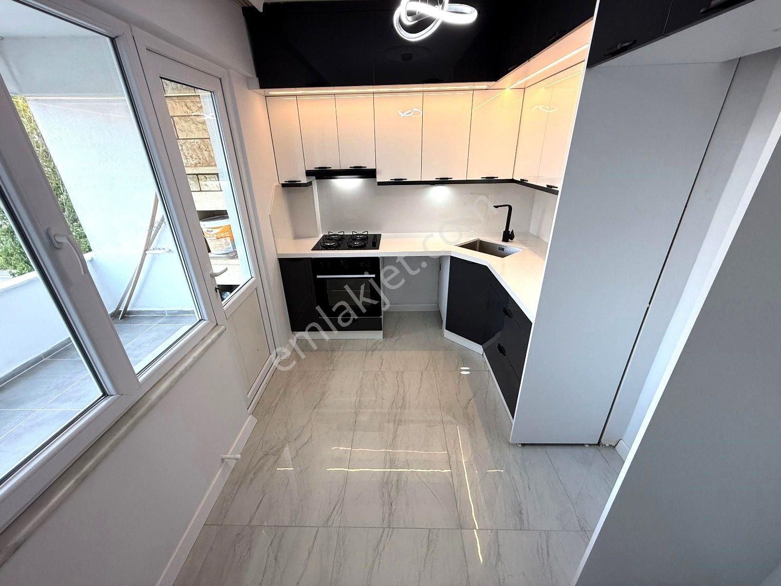 𝄞melodi'den İkizçay'da Doğa Manzaralı Arakat Ön Cephe Ayrı Mutfaklı 3+1 Fırsat Daire - Görsel 16