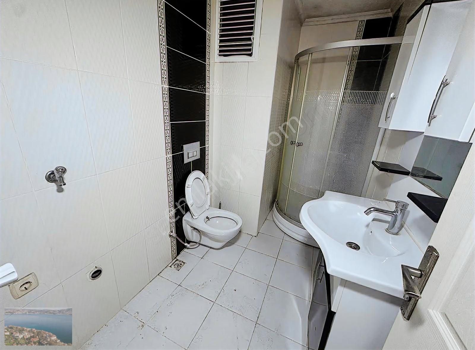 Kw | Metrobüse 2 Dk 2+1 Çift Cephe Ferah Masrafsız Kiralık Daire - Görsel 3