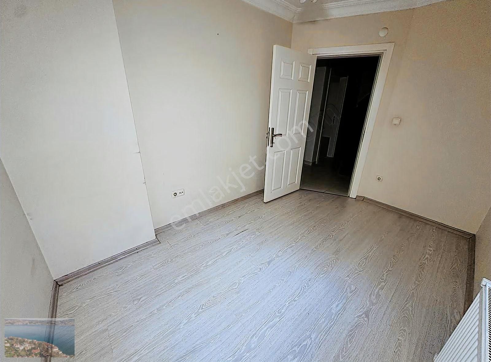 Kw | Metrobüse 2 Dk 2+1 Çift Cephe Ferah Masrafsız Kiralık Daire - Görsel 15