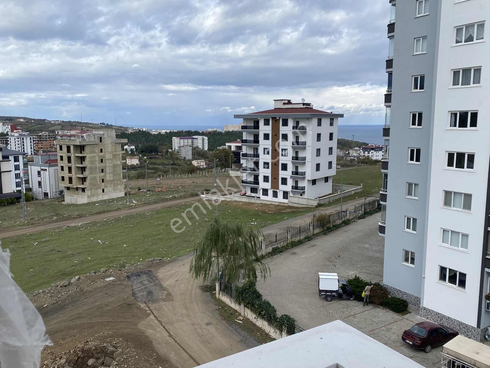 Aress'ten Pelitköy Mevkide Deniz Manzaralı 1+1