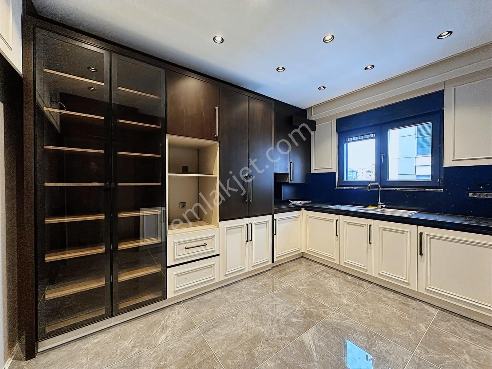 Utkudan Suadiye Bağdat Cad.yakın Balkonlu Ebeveynli Satılık 3+1 - Görsel 7