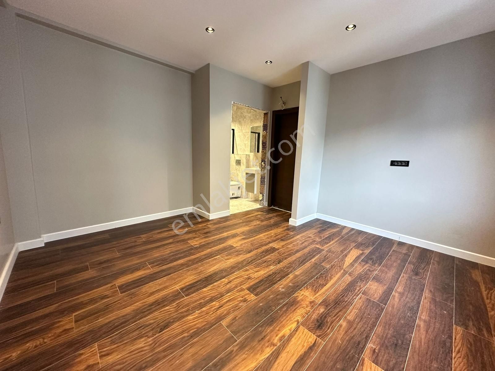 Utkudan Suadiye Bağdat Cad.yakın Balkonlu Ebeveynli Satılık 3+1 - Görsel 24