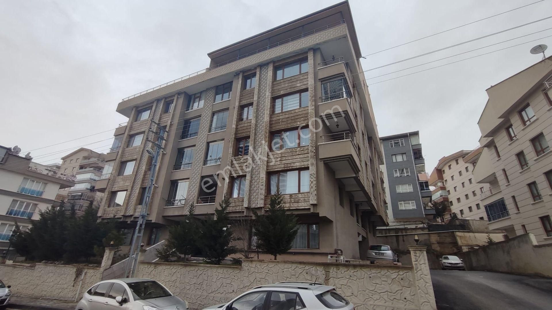 Atanora Vadiden İlkerde Vadi Cepheli Asansörlü Ara Kat Ön Cephe Geniş Metraj 3+1