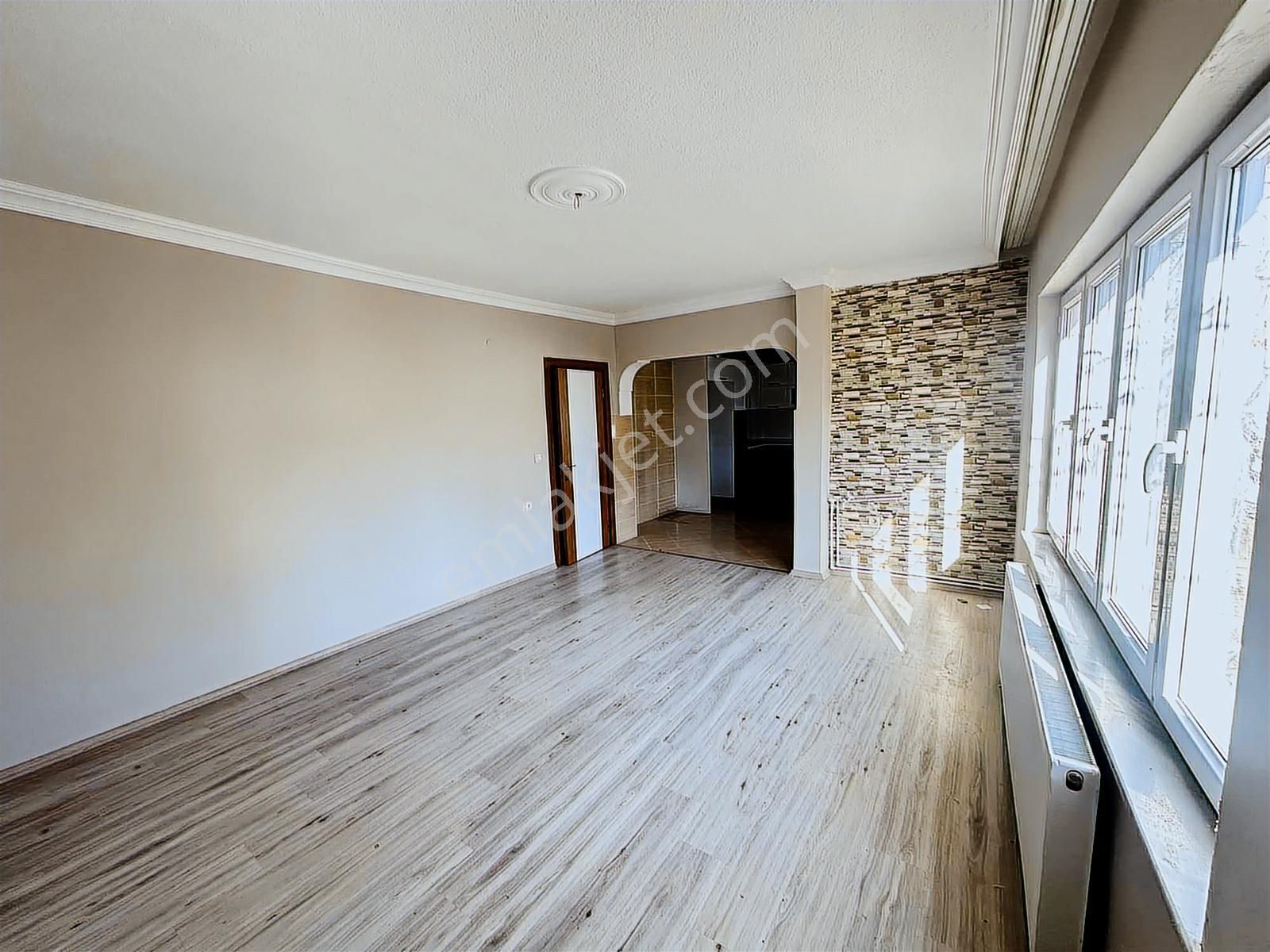 Mege'den Altınovada Satılık 3+1 Geniş Daire - Görsel 7