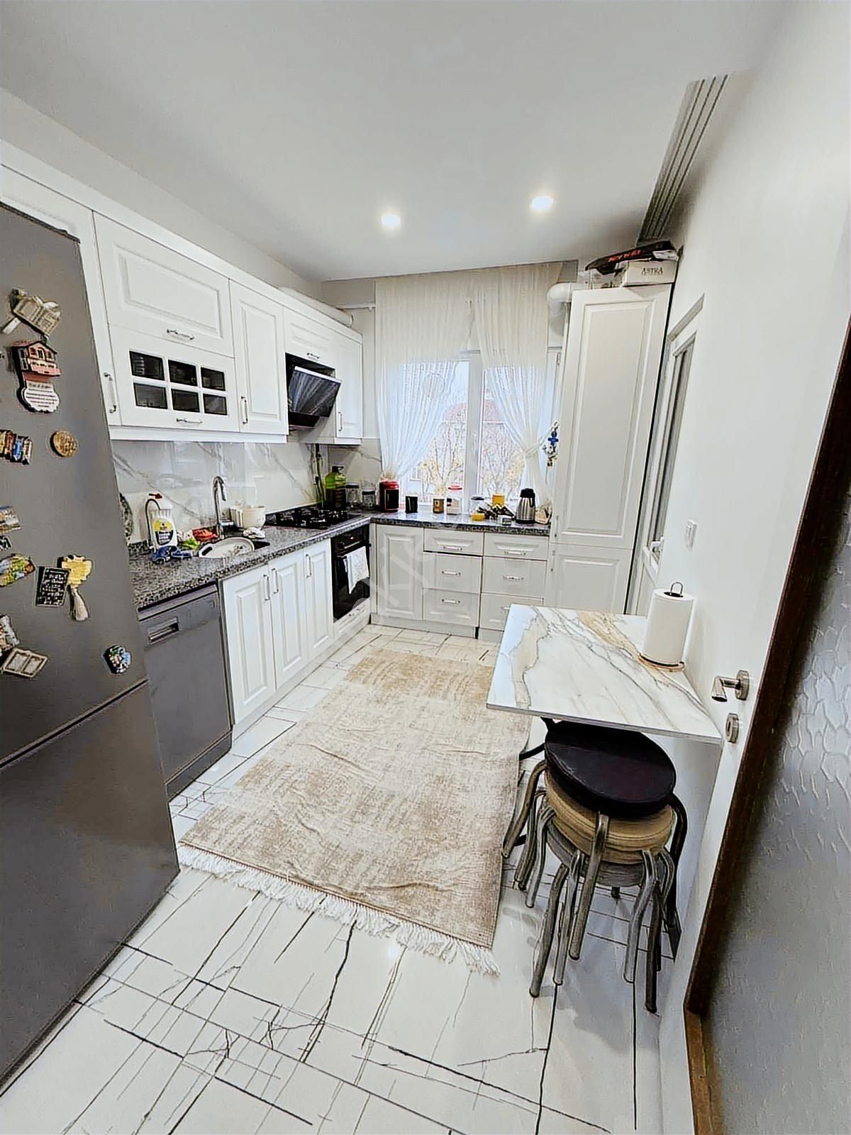 Beylikdüzü Marina'ya Yakın Konumda Geniş M2 Kış Bahçeli 3+1 !! - Görsel 10