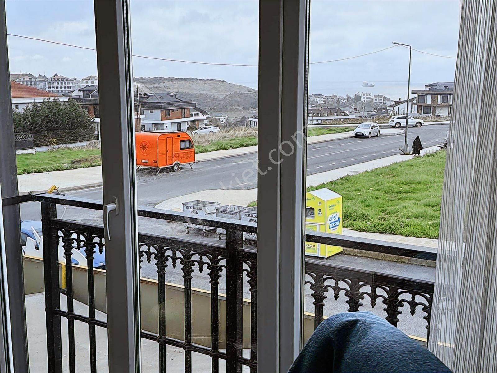 Beylikdüzü Marina'ya Yakın Konumda Geniş M2 Kış Bahçeli 3+1 !! - Görsel 2