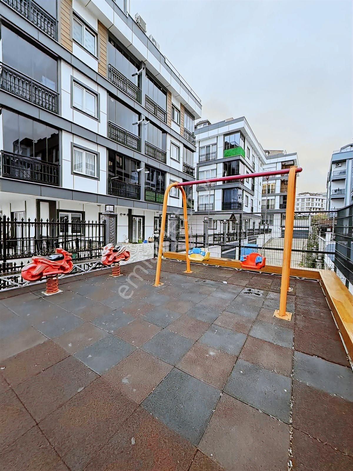 Beylikdüzü Marina'ya Yakın Konumda Geniş M2 Kış Bahçeli 3+1 !! - Görsel 3