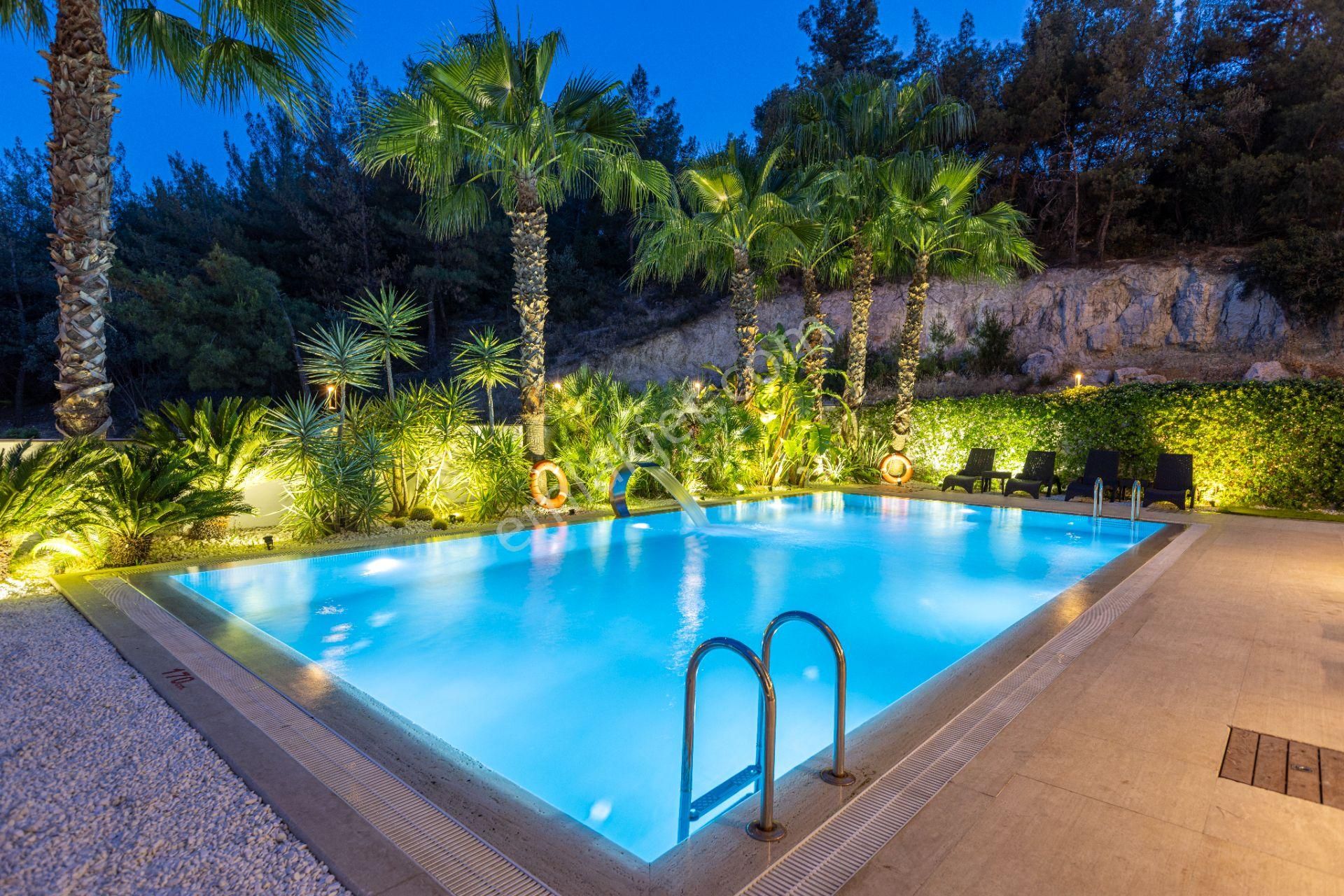 Bornova Evka 3 Site İçerisinde Lüks Dubleks 4+1 Kiralık Daire - Görsel 34