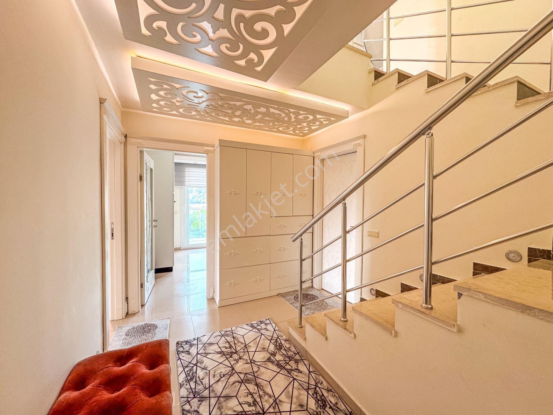 Alanya Kestelde Satılık 3+1 Lüks Eşyalı Dubleks Daire - Görsel 3