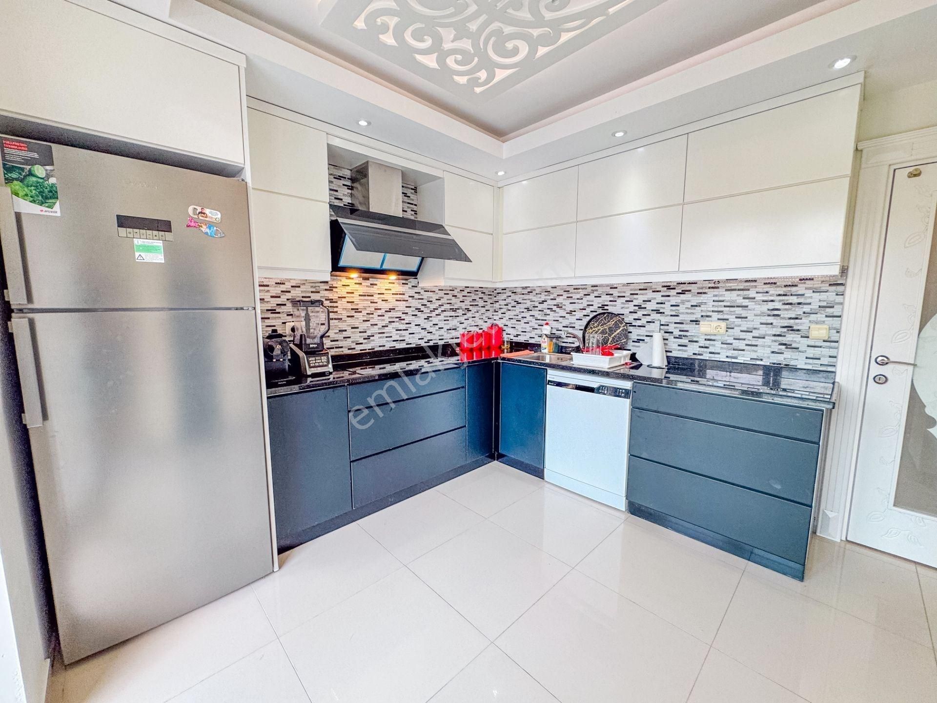 Alanya Kestelde Satılık 3+1 Lüks Eşyalı Dubleks Daire - Görsel 11