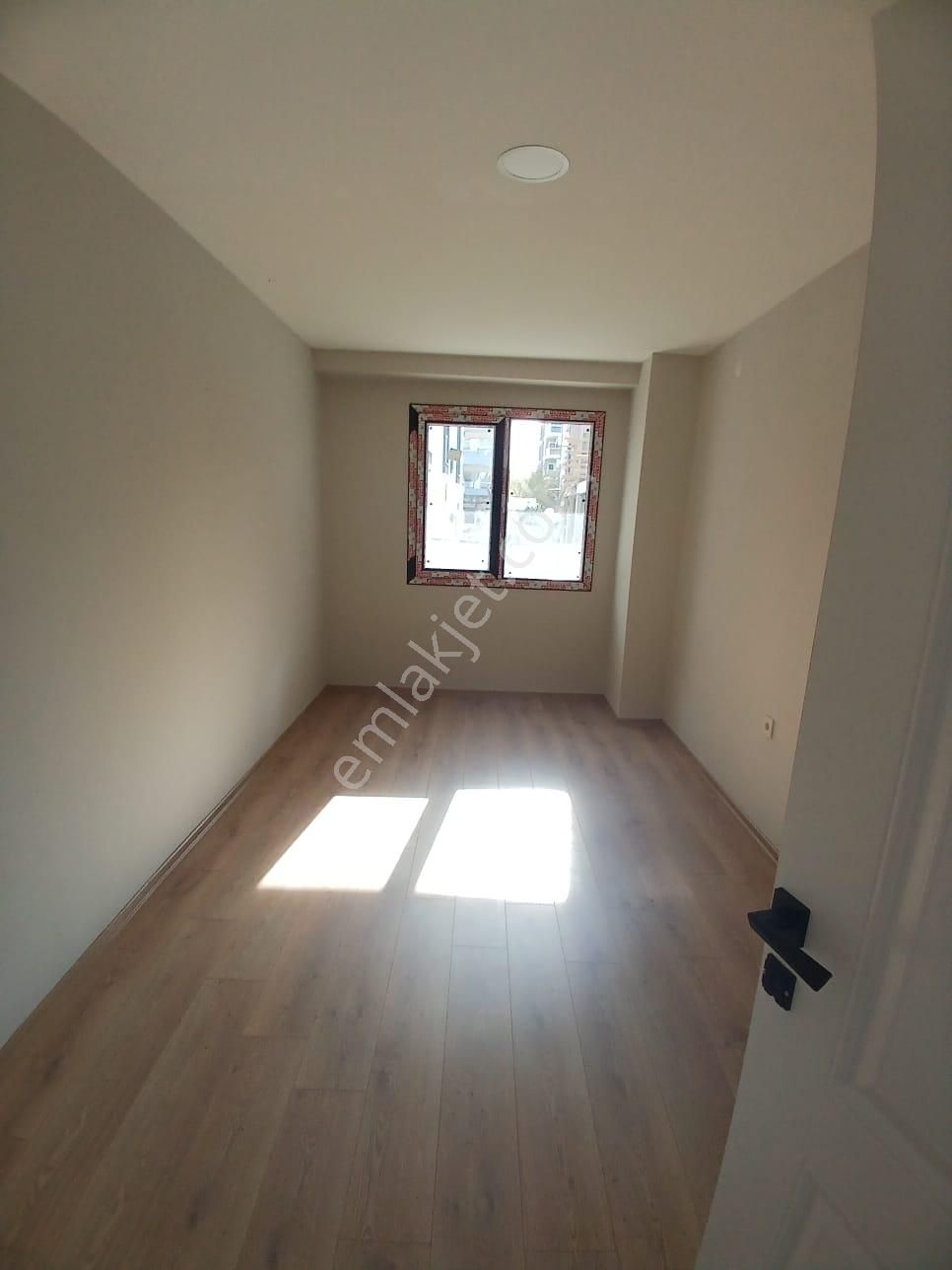 Seyrek Bakırçay Mevki Bireysel Bahçeli Ön Cephe Ferah Daire - Görsel 24