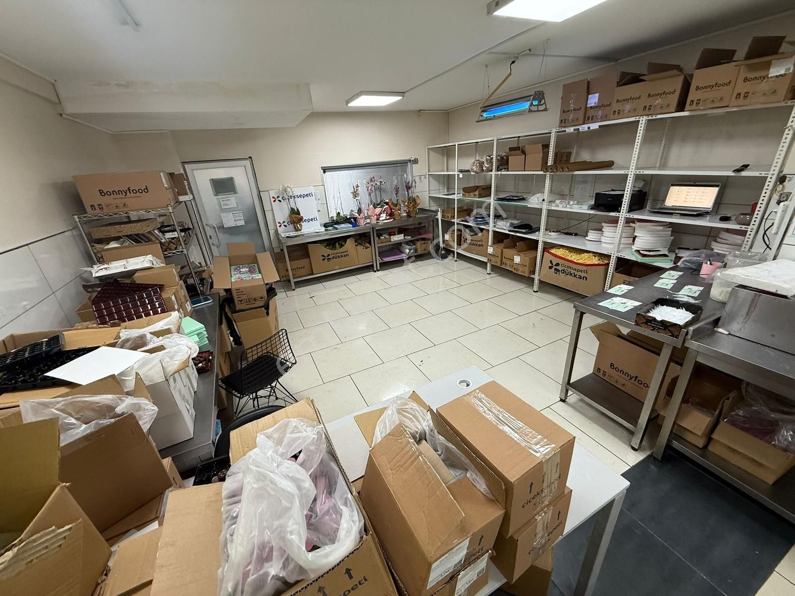Home'dan İsmetpaşa Mah 170m² Her İşe Uygun Kiralık Giriş Dükkan - Görsel 3