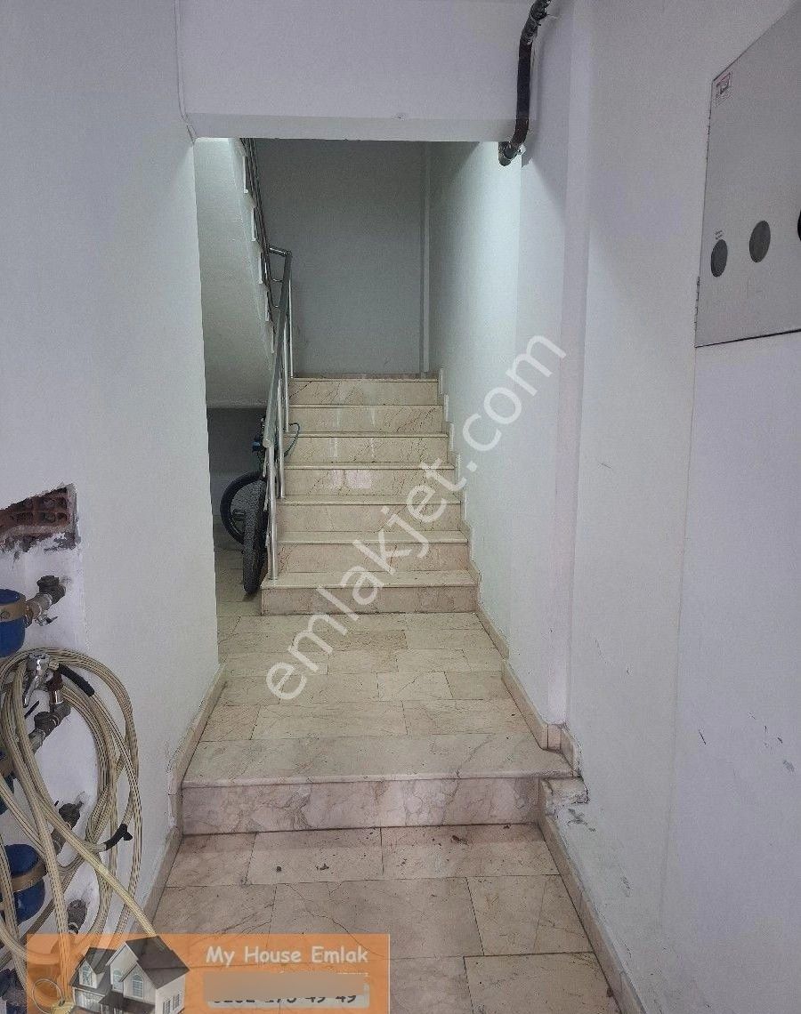 Buca Yenigün Mahallesnde 3+1 Eşyalı Doğalgazlı Yüksek Giriş Kiralık Daire