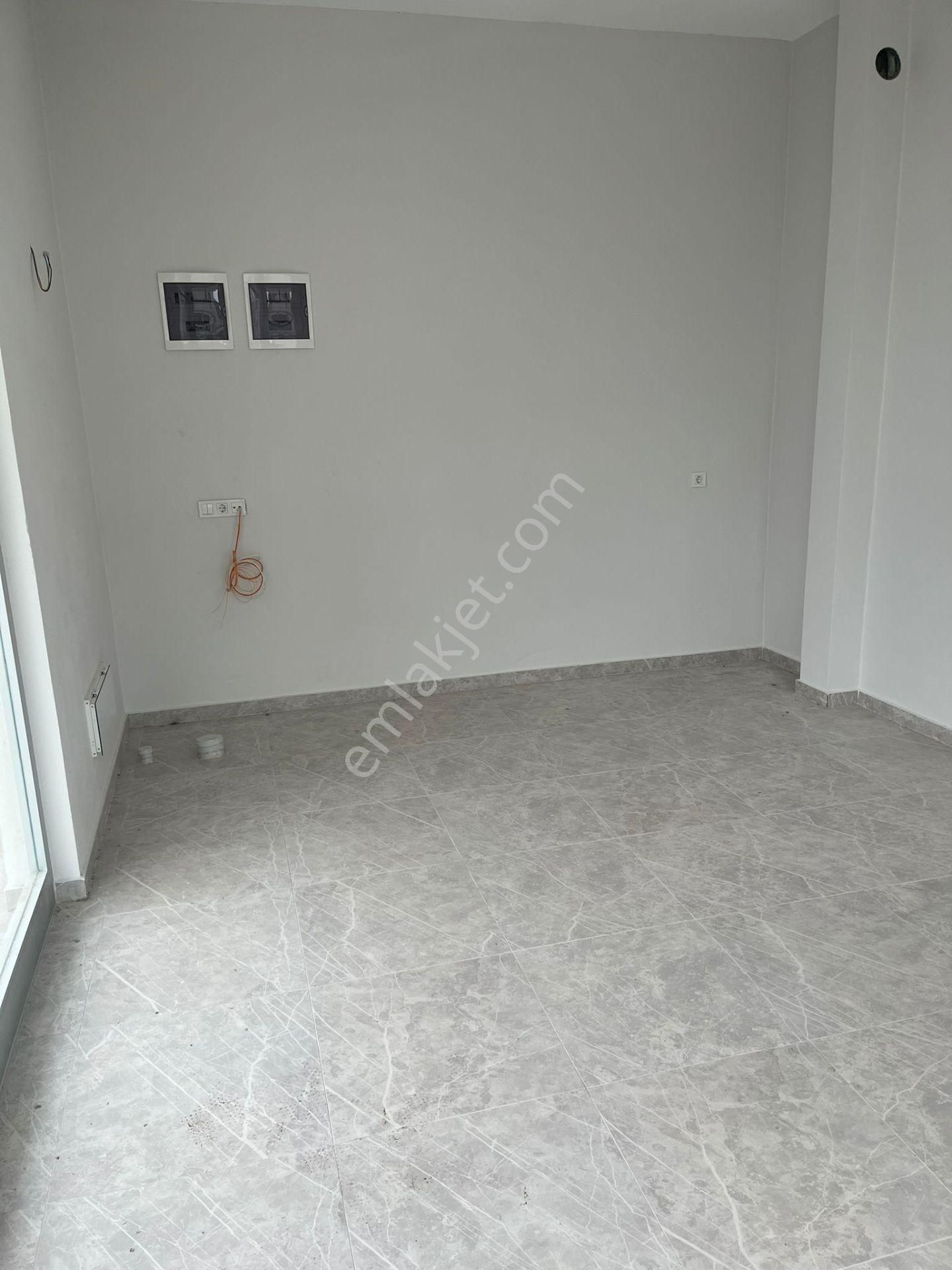 Silifke/sarıcalar /olbamed Civarı Kiralık Dükkan (depozito Yok) - Görsel 4