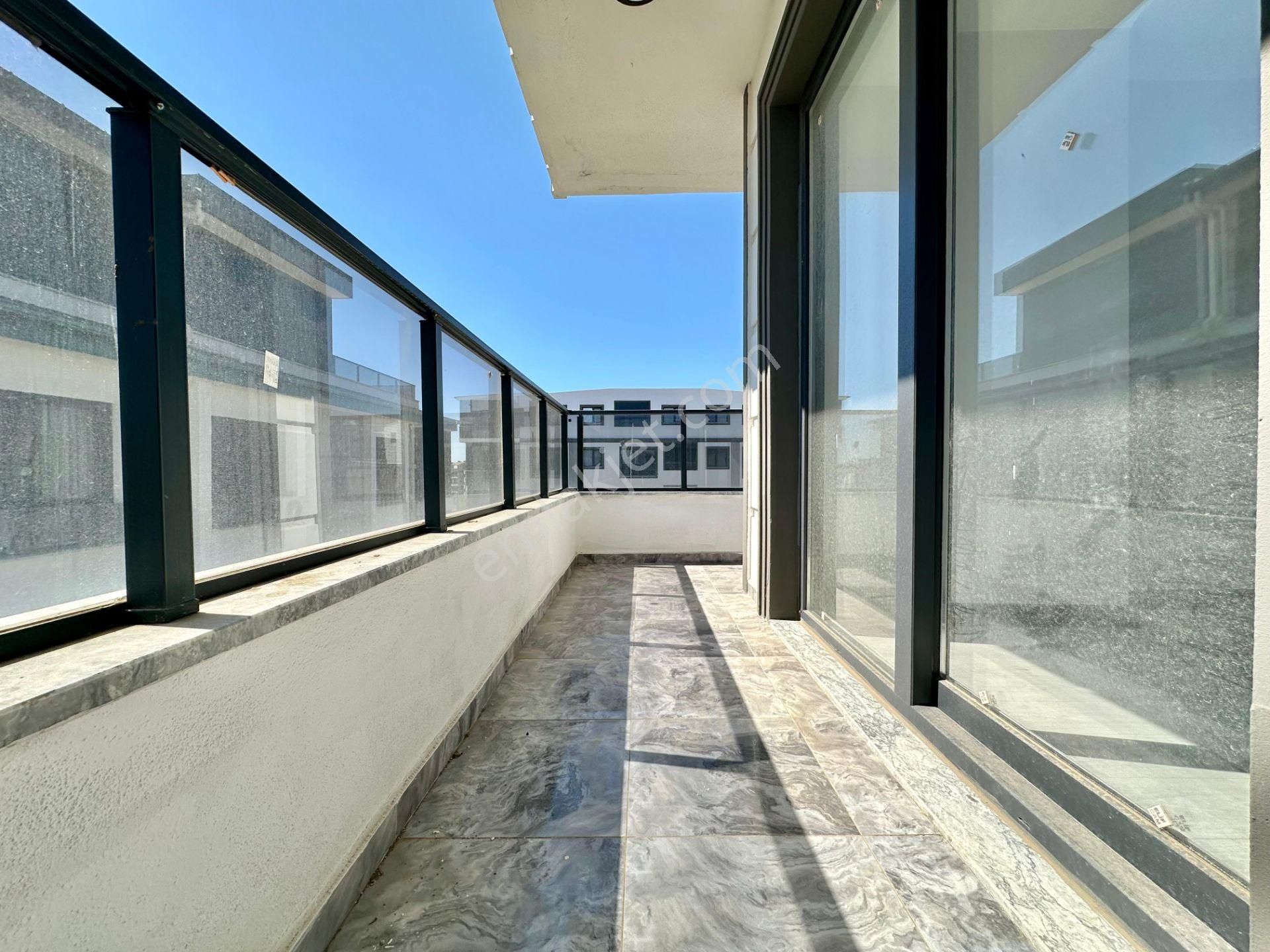 ⭐akçay Ay Emlak'tan⭐altınkum'da Doğalgazlı Denize 300 Mt Şık Tasarımlı Satılık 1+1 Ultra Lüks Daire - Görsel 10