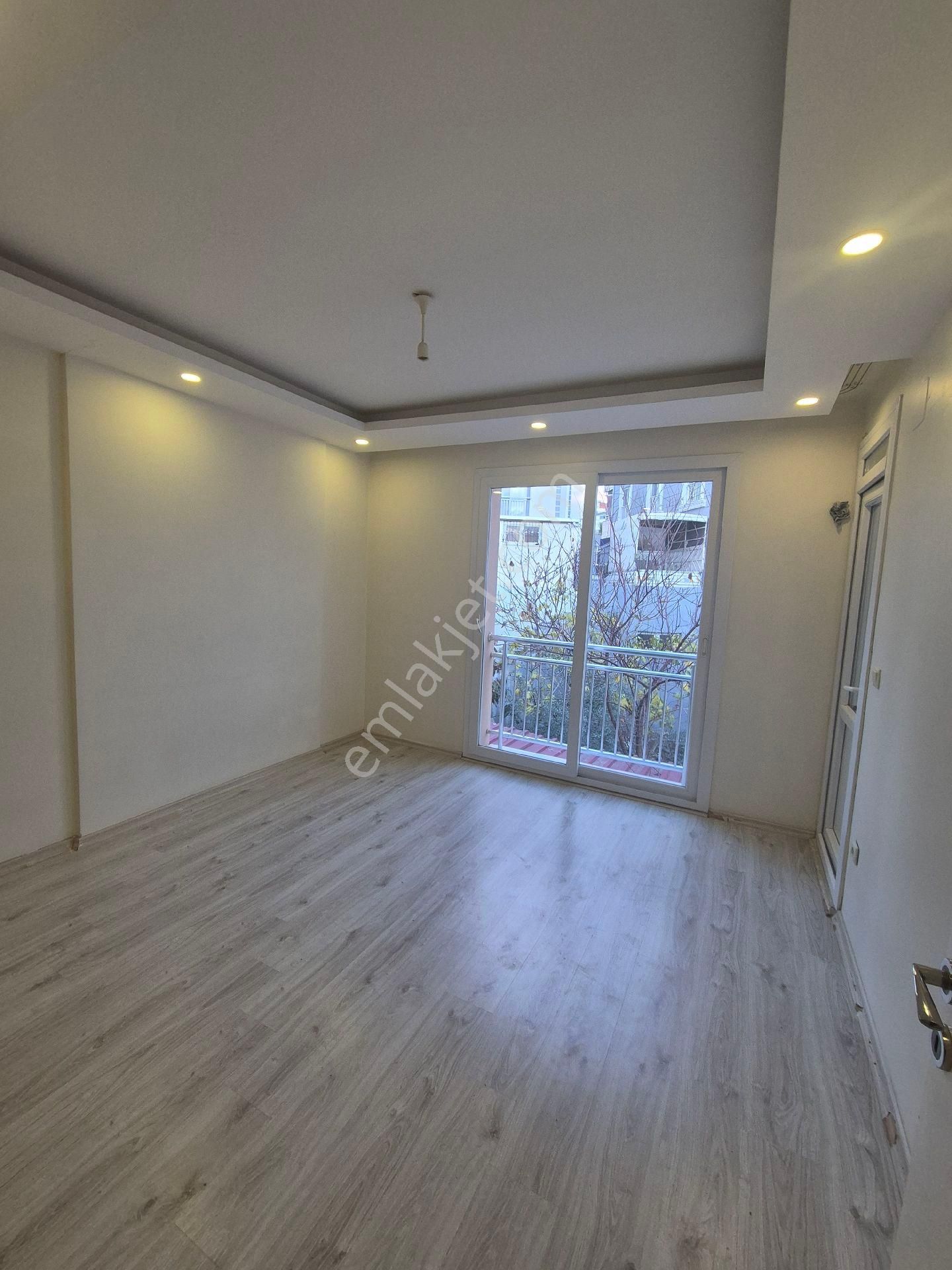 Gültepe'de 3+1 Açık Mutfak 2 Katlı Caddeye Yakın Kiralık Müstakil Ev - Görsel 10