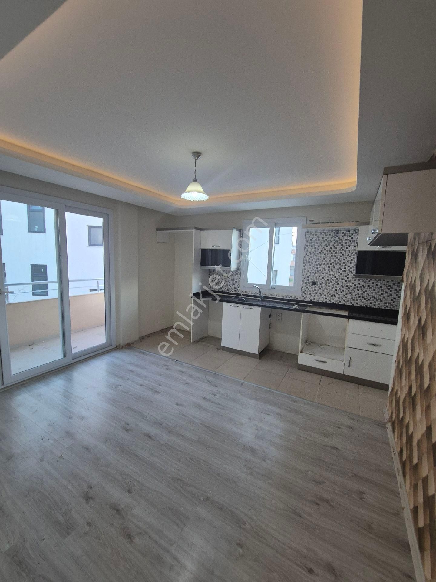 Gültepe'de 3+1 Açık Mutfak 2 Katlı Caddeye Yakın Kiralık Müstakil Ev - Görsel 6