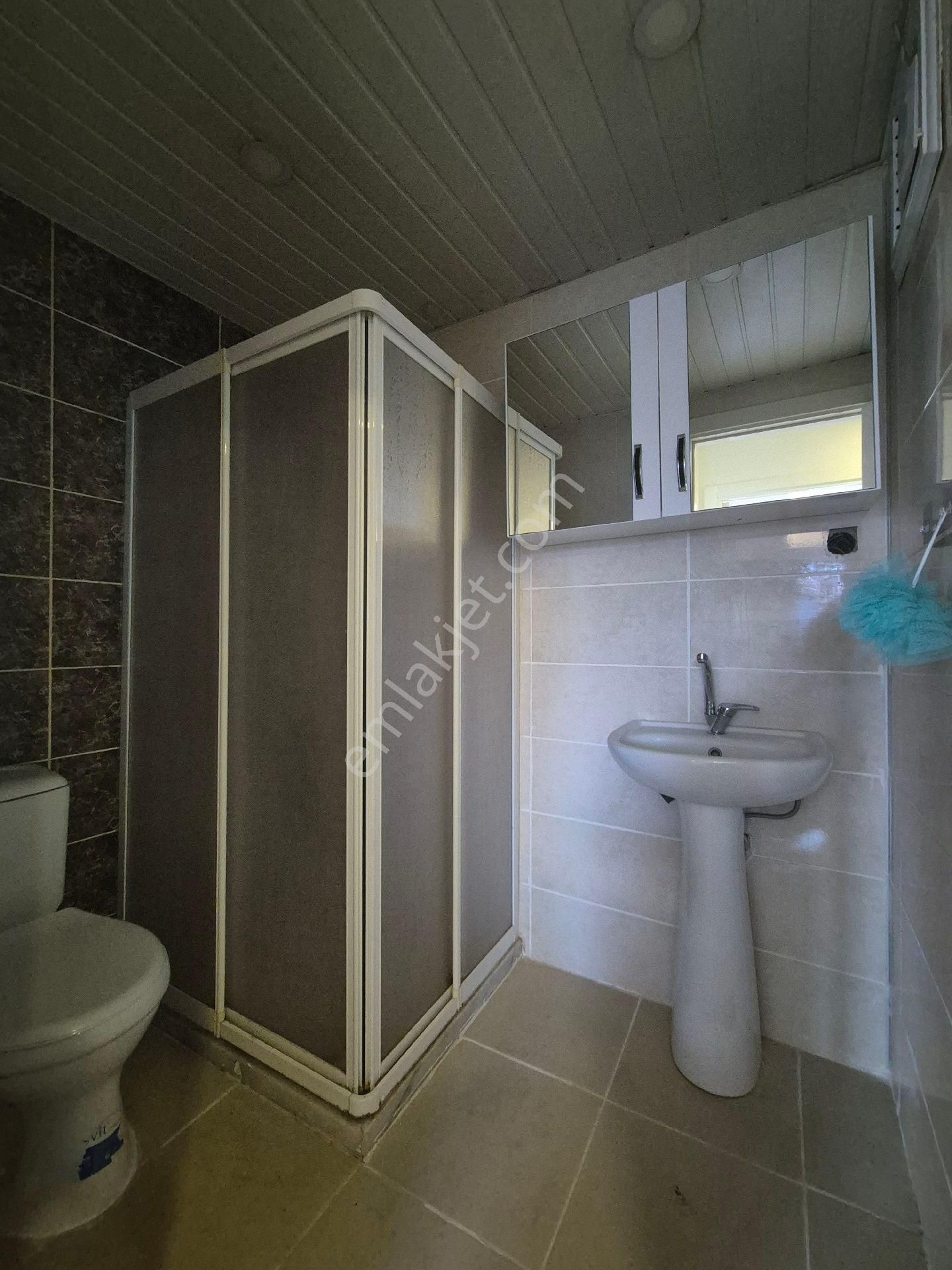 Gültepe'de 3+1 Açık Mutfak 2 Katlı Caddeye Yakın Kiralık Müstakil Ev - Görsel 24