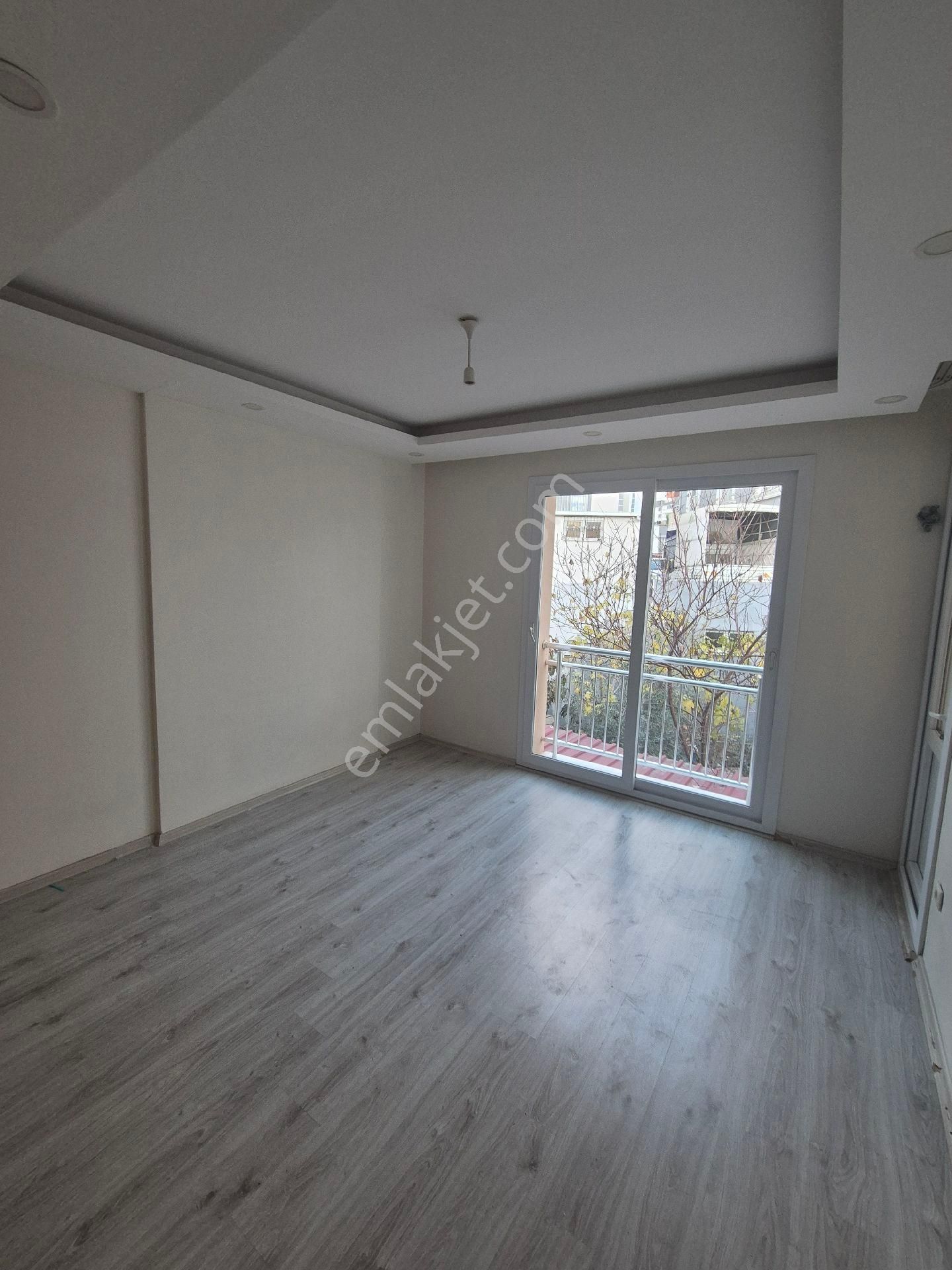 Gültepe'de 3+1 Açık Mutfak 2 Katlı Caddeye Yakın Kiralık Müstakil Ev - Görsel 12