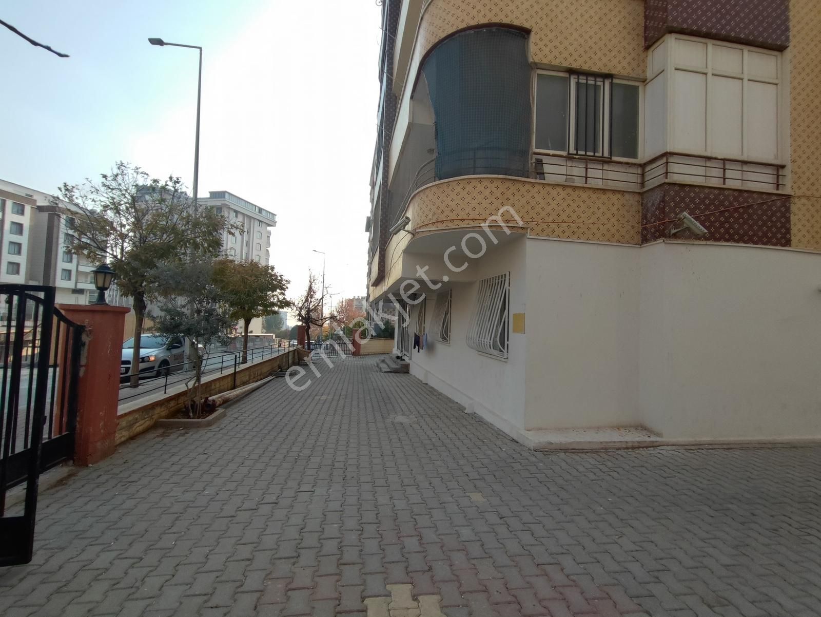 Karaköprü Güzelşehir Okullar Bölgesinde Kiralık 3+1 - Görsel 11