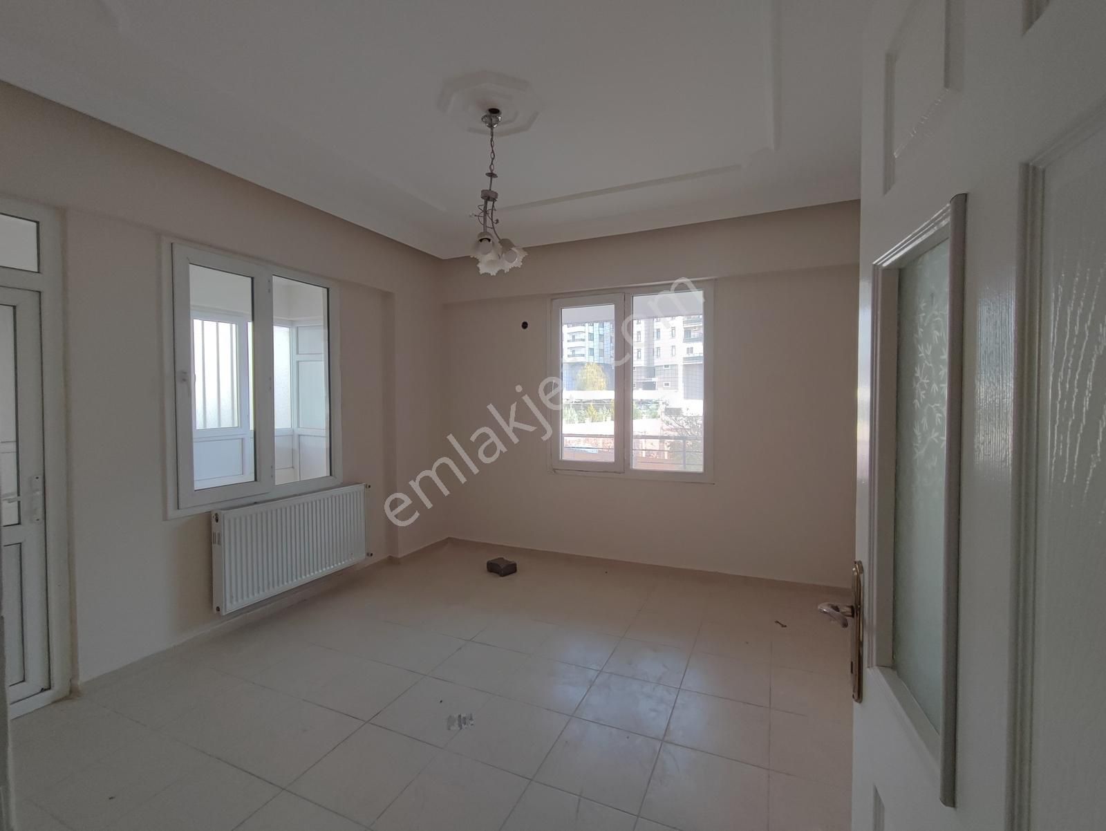 Karaköprü Güzelşehir Okullar Bölgesinde Kiralık 3+1 - Görsel 8