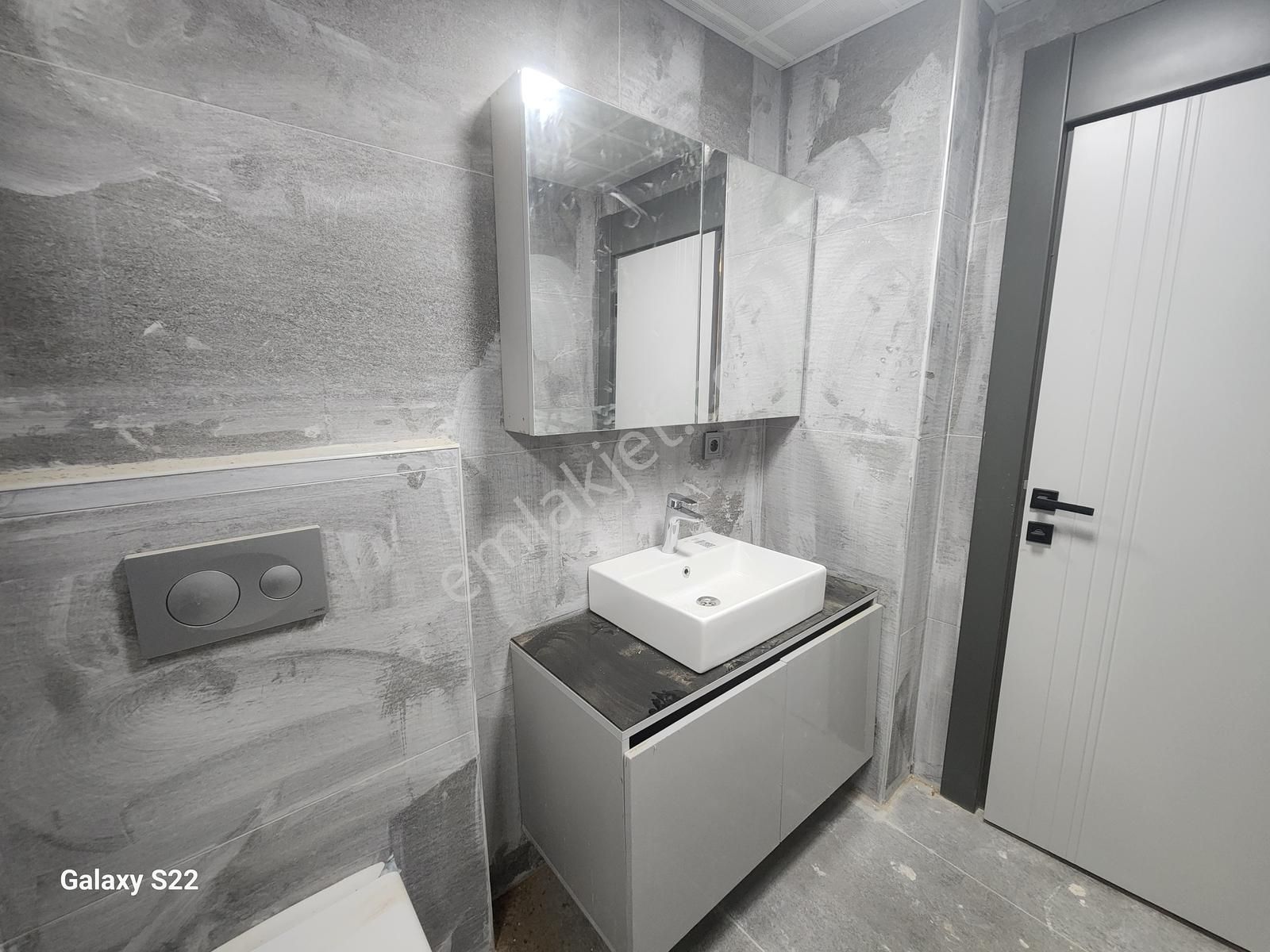 Altıntaş'ta Kapalı Otoparklı Site İçerisinde 1+1 Kiralık Daire - Görsel 22