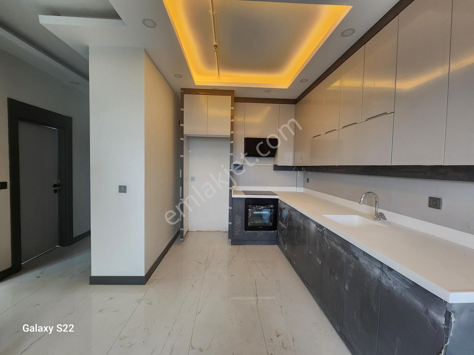 Altıntaş'ta Kapalı Otoparklı Site İçerisinde 1+1 Kiralık Daire - Görsel 2