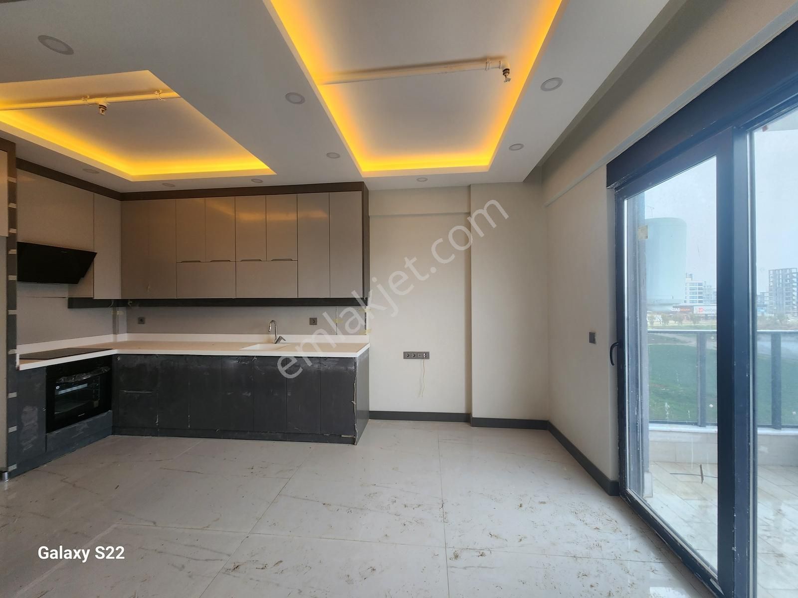 Altıntaş'ta Kapalı Otoparklı Site İçerisinde 1+1 Kiralık Daire