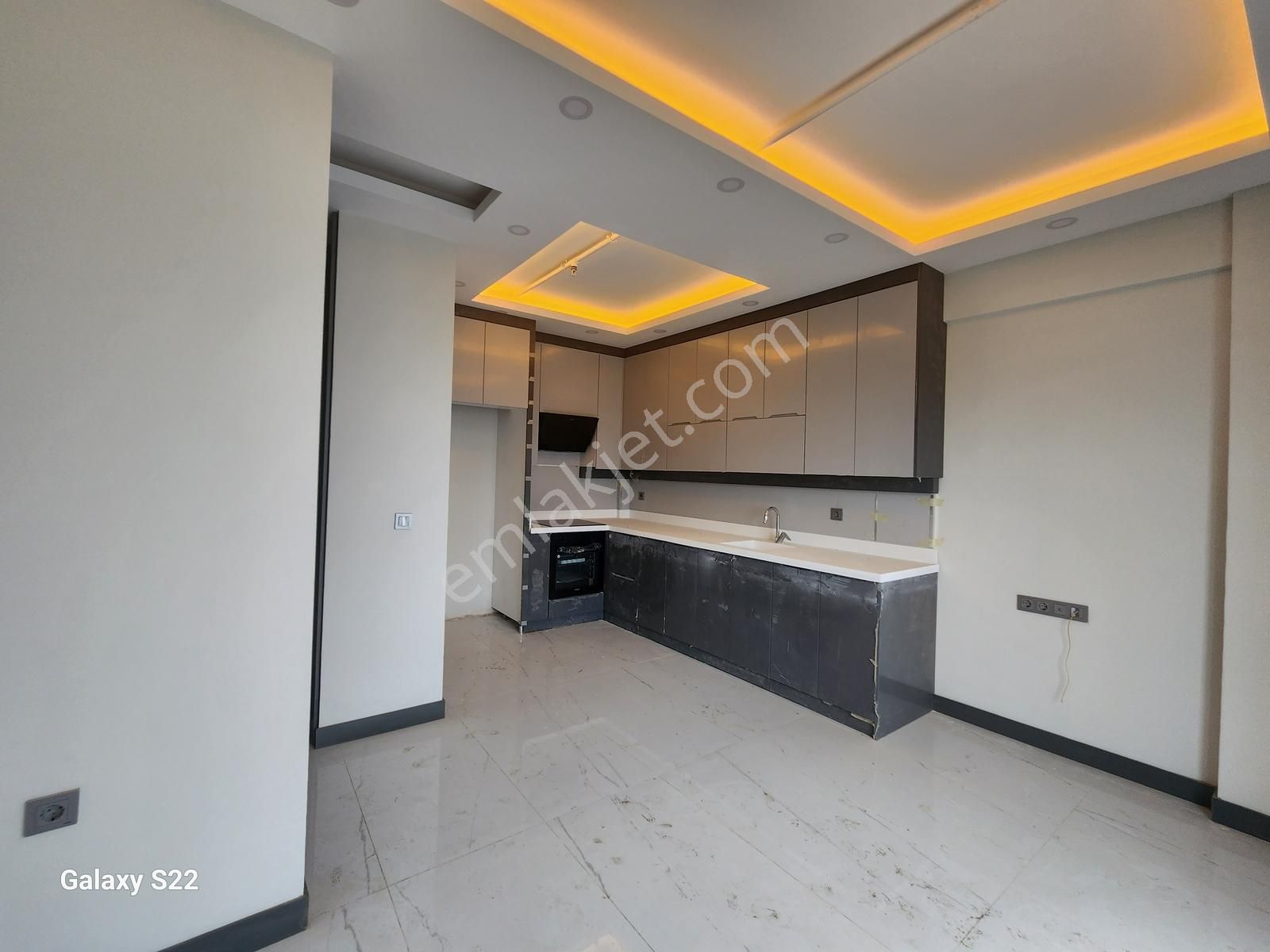 Altıntaş'ta Kapalı Otoparklı Site İçerisinde 1+1 Kiralık Daire - Görsel 4