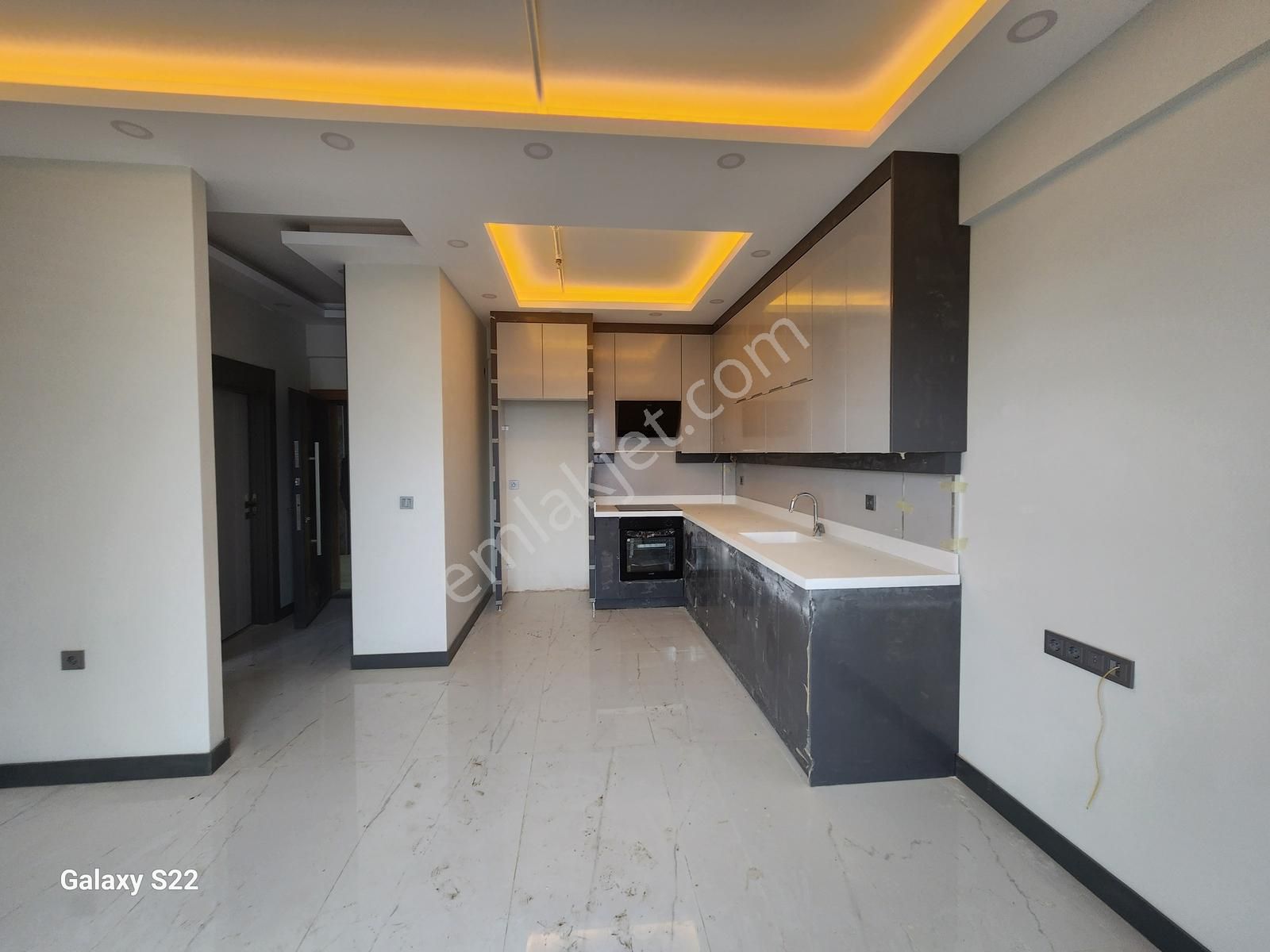 Altıntaş'ta Kapalı Otoparklı Site İçerisinde 1+1 Kiralık Daire - Görsel 20