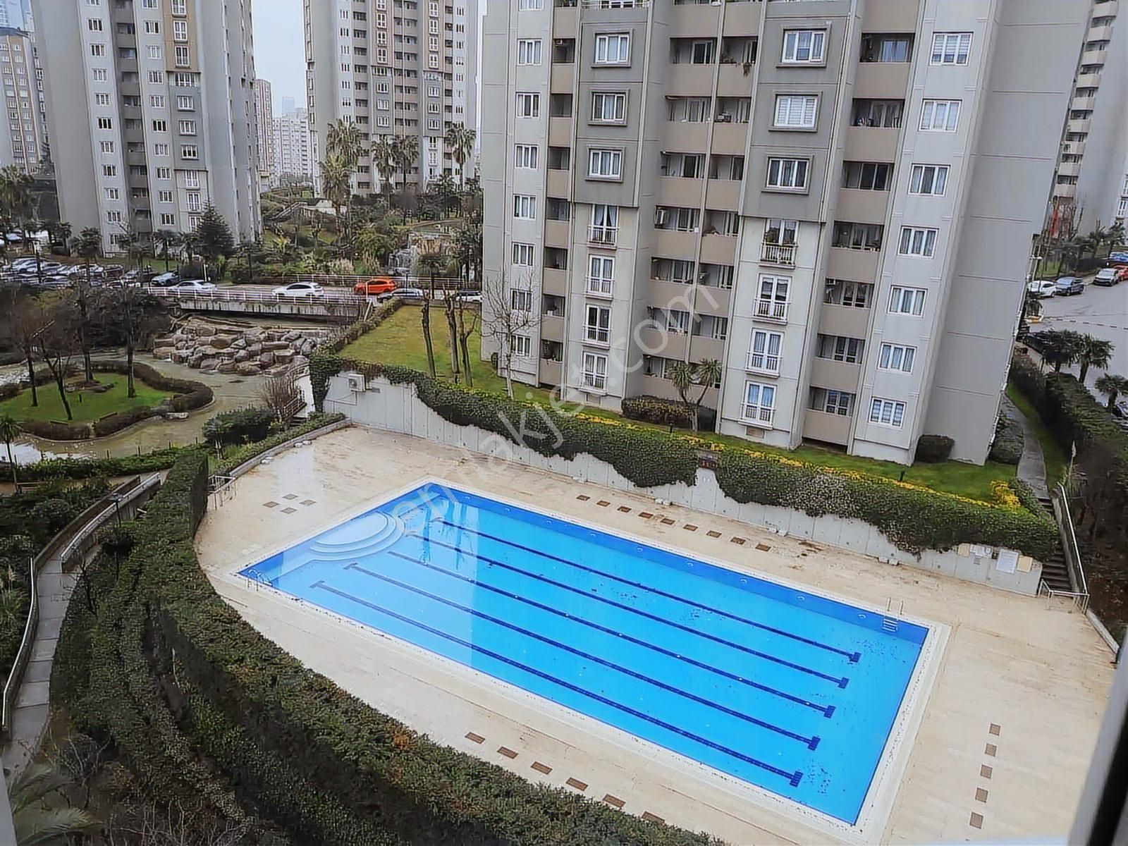 Rehamedin Den Soyak Yenişehir Palmiye Evlerin De Ara Kat 4+1