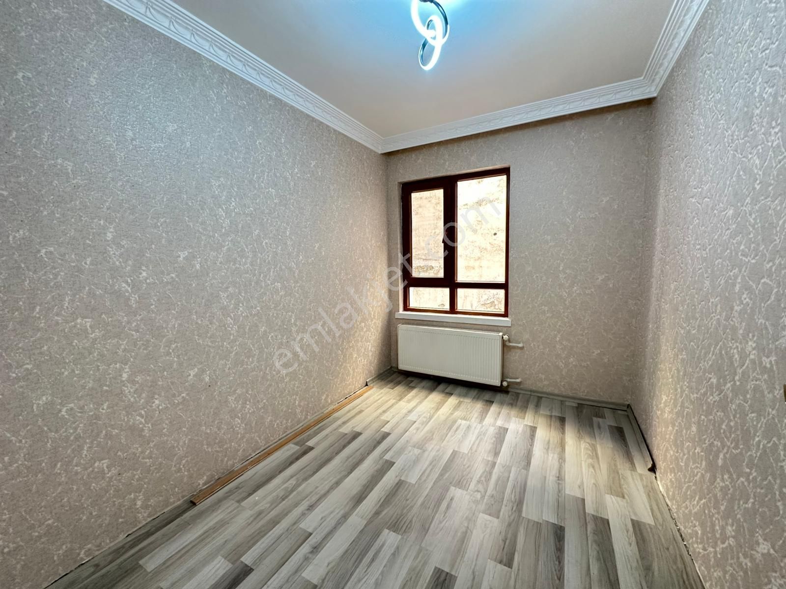 Bademlik Mahallesi'nde Asansörlü Binada Katta 2+1 Daire!