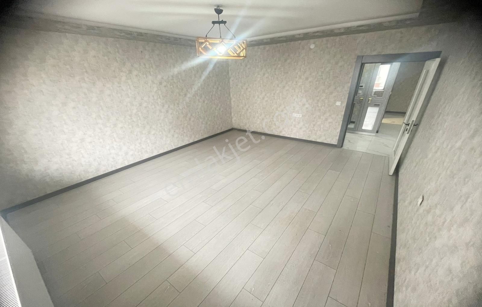 Karakaya'da Konfor & Şıklık Bir Arada! 4+1 Ebeveyn Banyolu Daire - Görsel 10