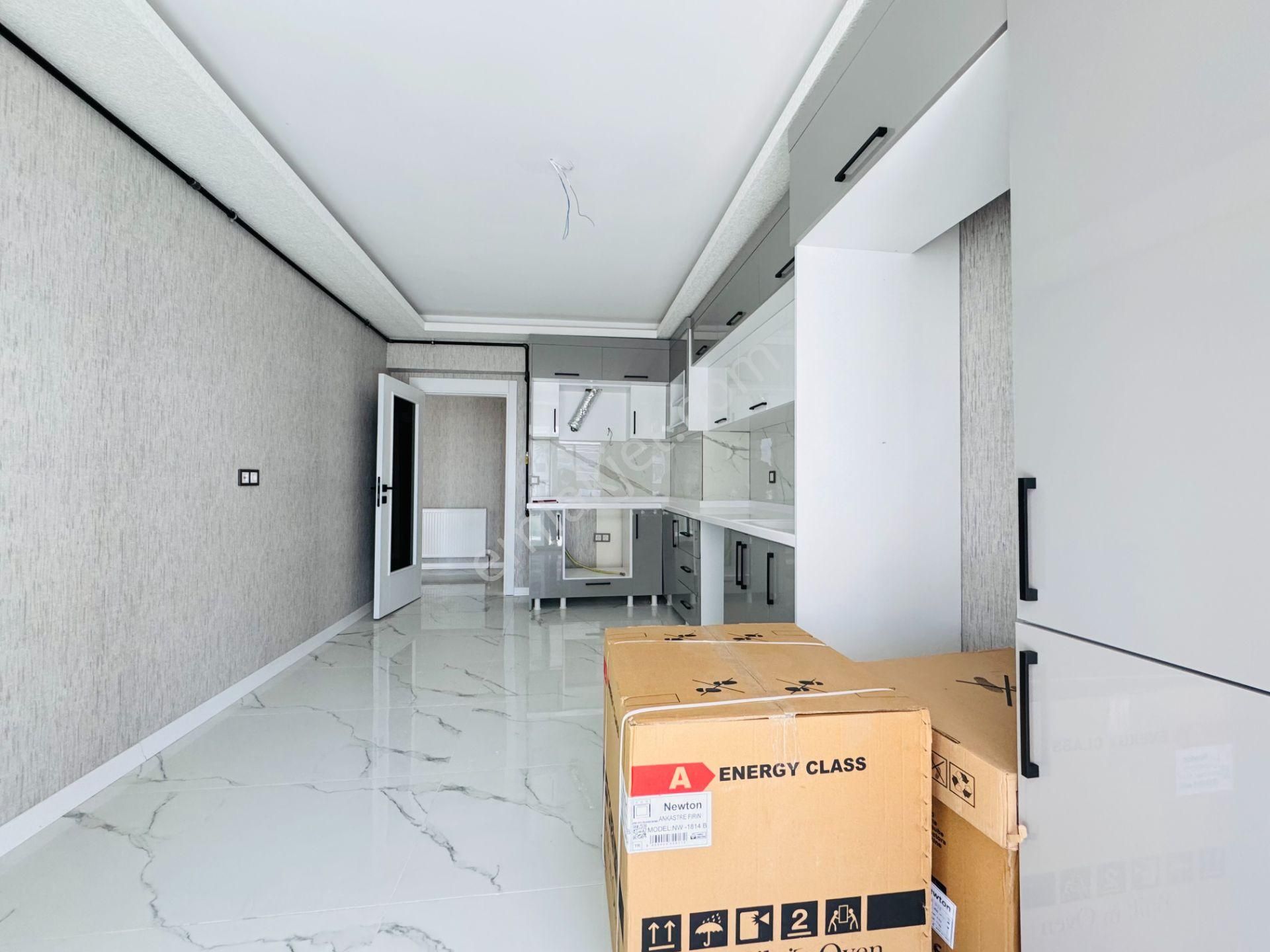 Nam-ak Emlak'tan Bulvarda Kapalı Garajlı Sitede Sıfır Lüks 4+1 Daireler - Görsel 4