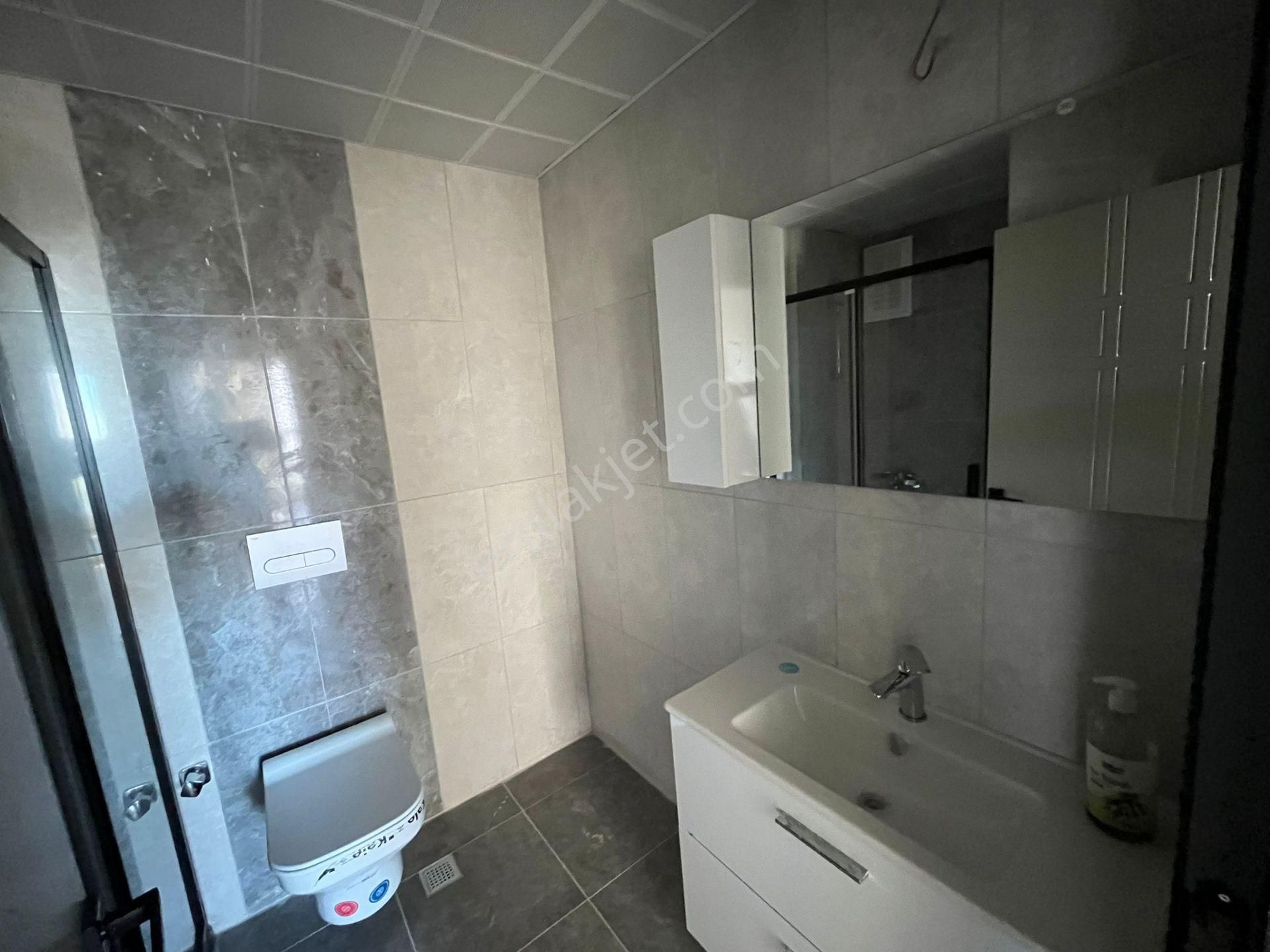 Sitede Katta Yerden Isıtma Geniş 2+1 Cam Balkon Ankastre Mevcut - Görsel 12