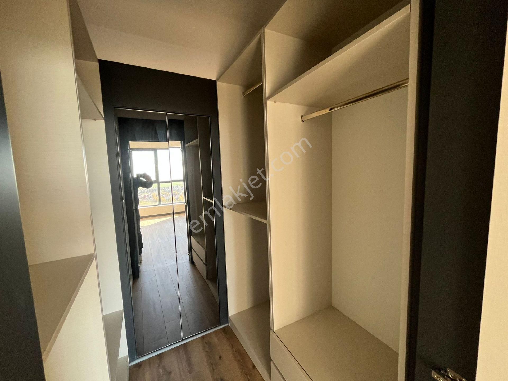 Sitede Katta Yerden Isıtma Geniş 2+1 Cam Balkon Ankastre Mevcut - Görsel 19