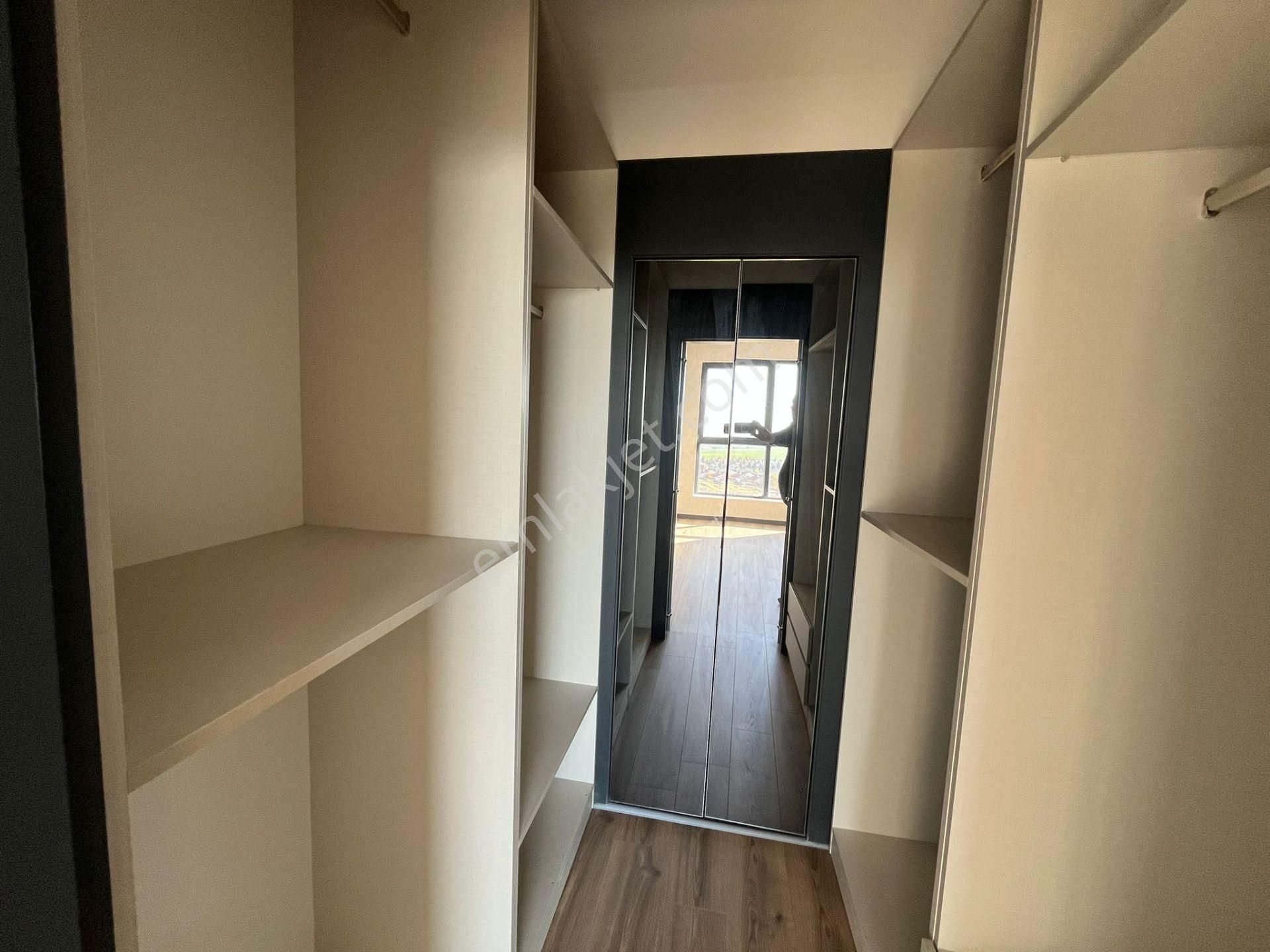 Sitede Katta Yerden Isıtma Geniş 2+1 Cam Balkon Ankastre Mevcut - Görsel 18