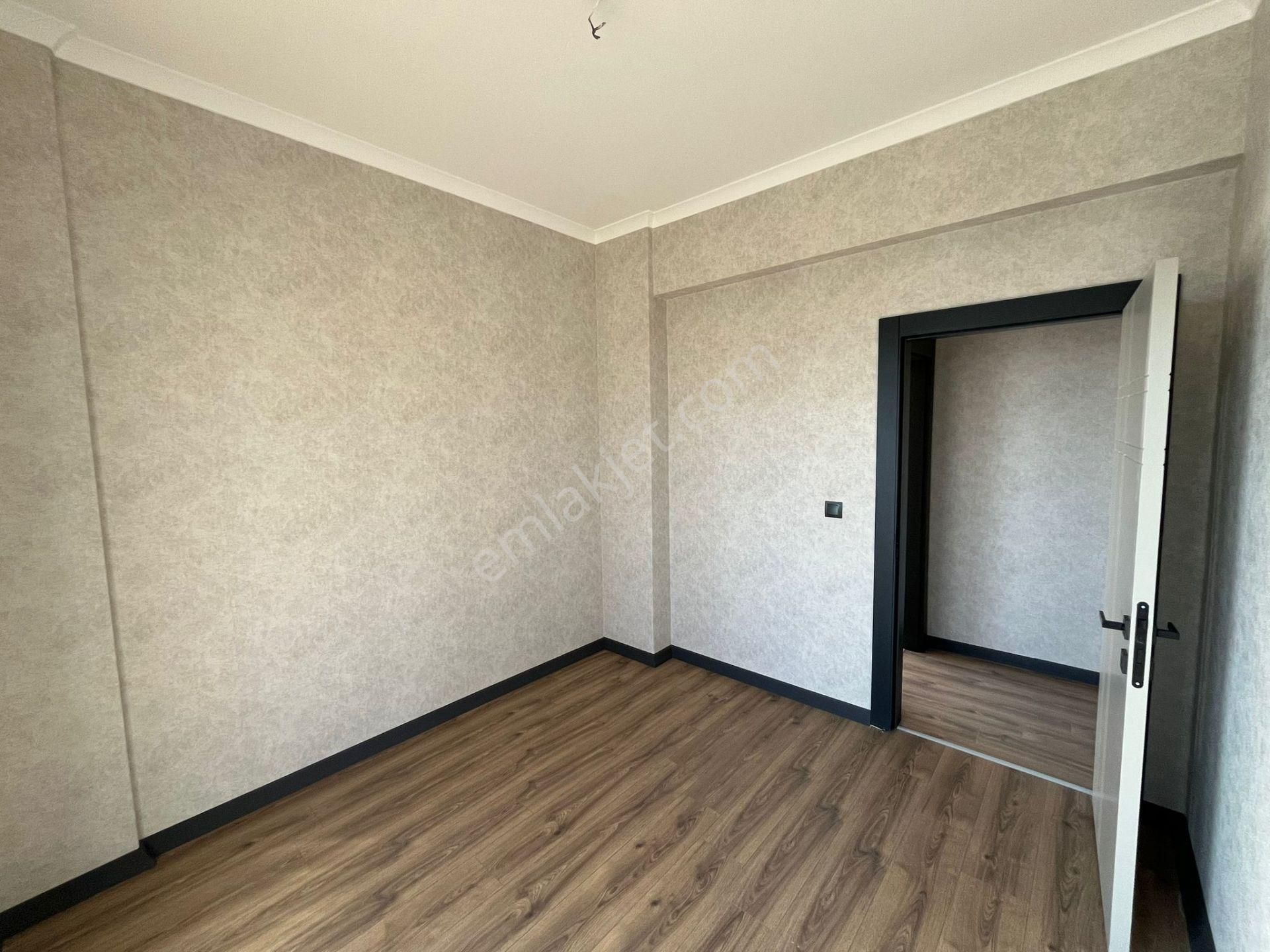 Sitede Katta Yerden Isıtma Geniş 2+1 Cam Balkon Ankastre Mevcut - Görsel 11