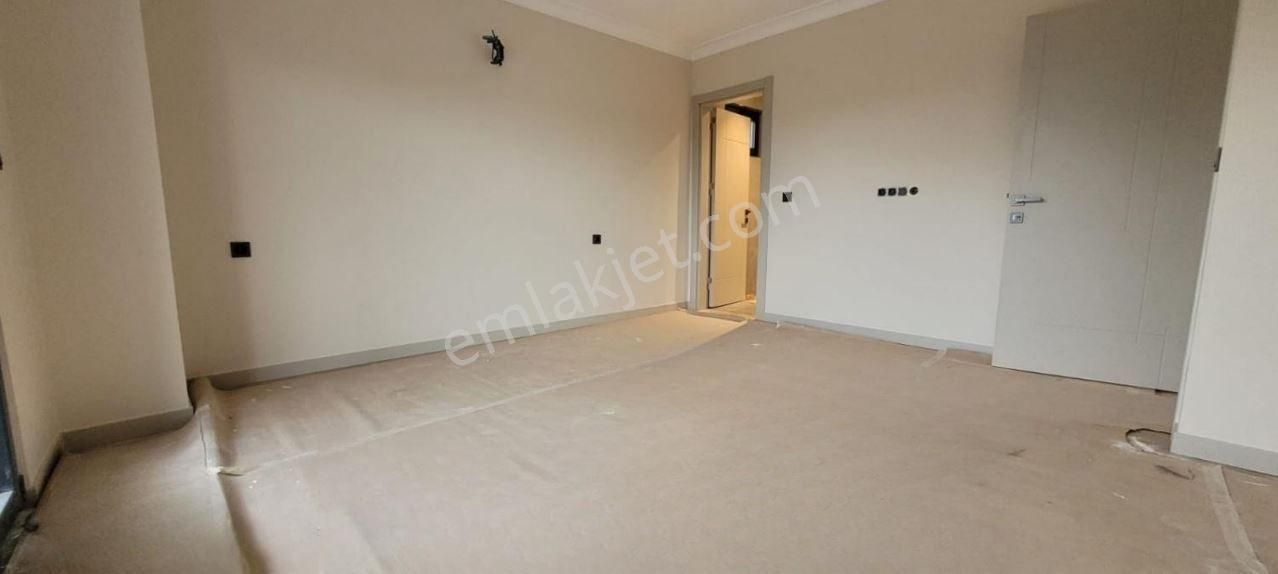 Sahil Tarafı Ahmetli Üsküdar Cd Yakın Müstakil 4+1 Havuzlu Villa - Görsel 8